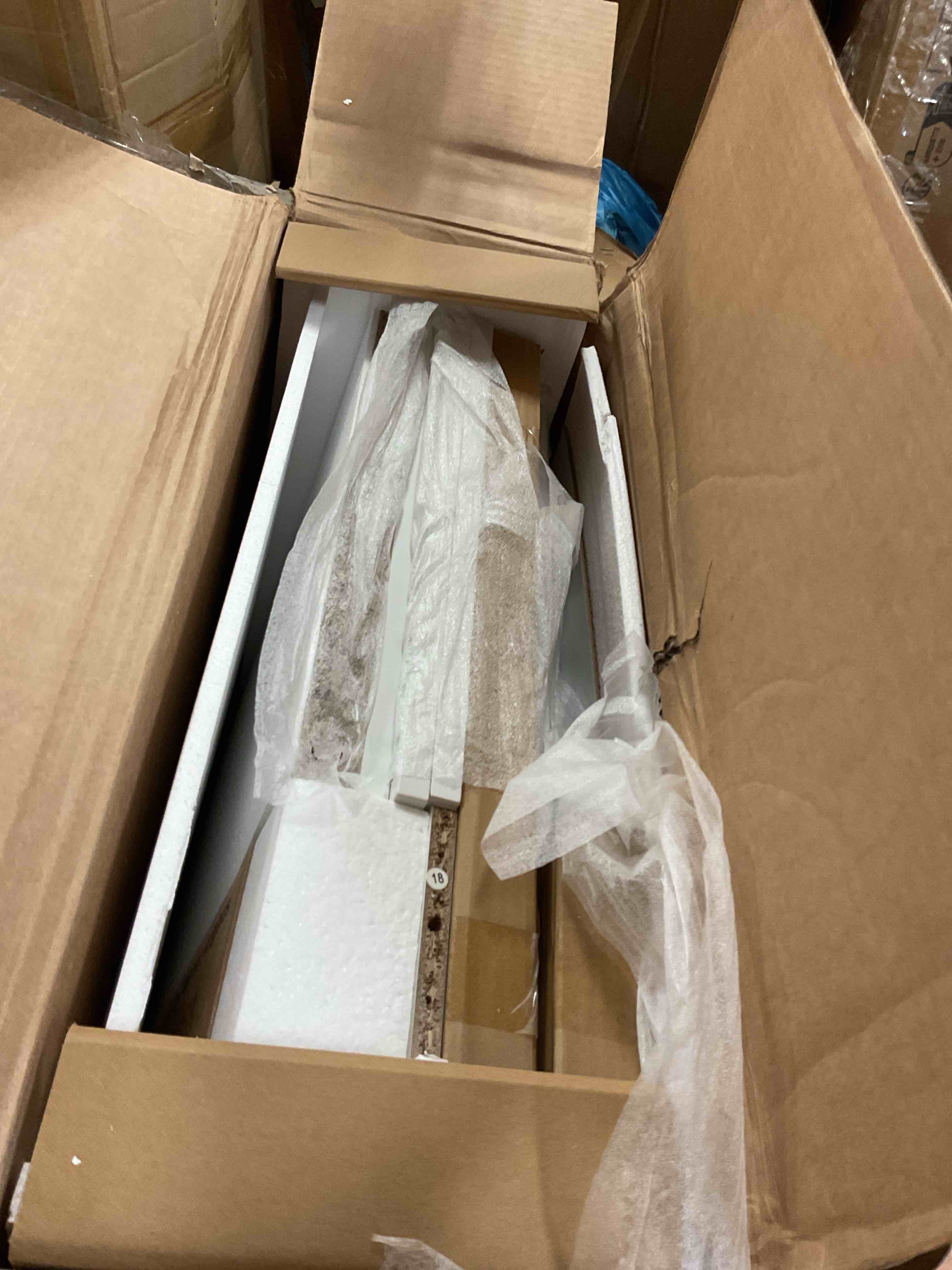 https://s3.amazonaws.com/lotting-images-prod/bidfta/YEL6868928_1738085925054.jpeg