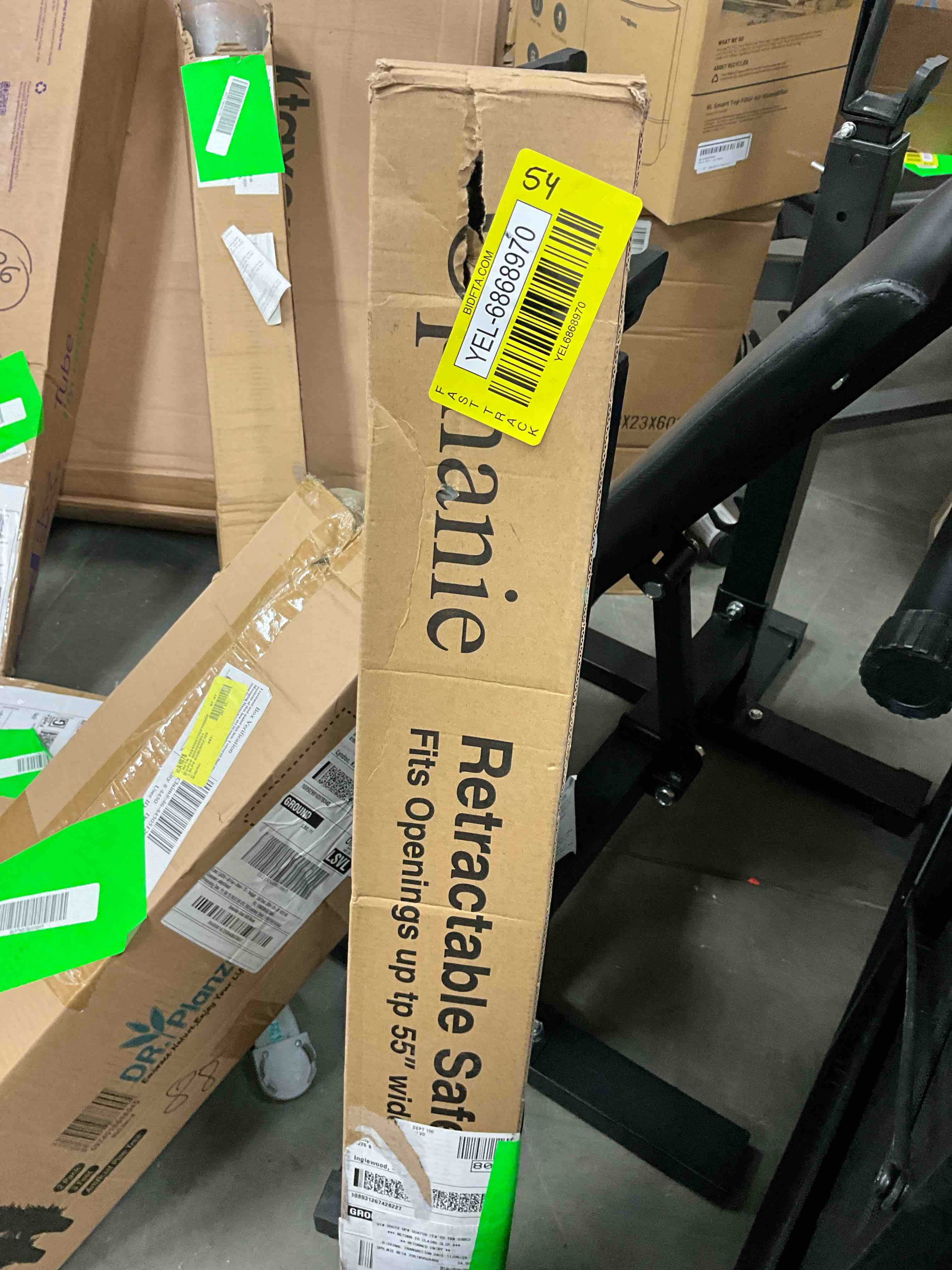 https://s3.amazonaws.com/lotting-images-prod/bidfta/YEL6868970_1738609173035.jpeg