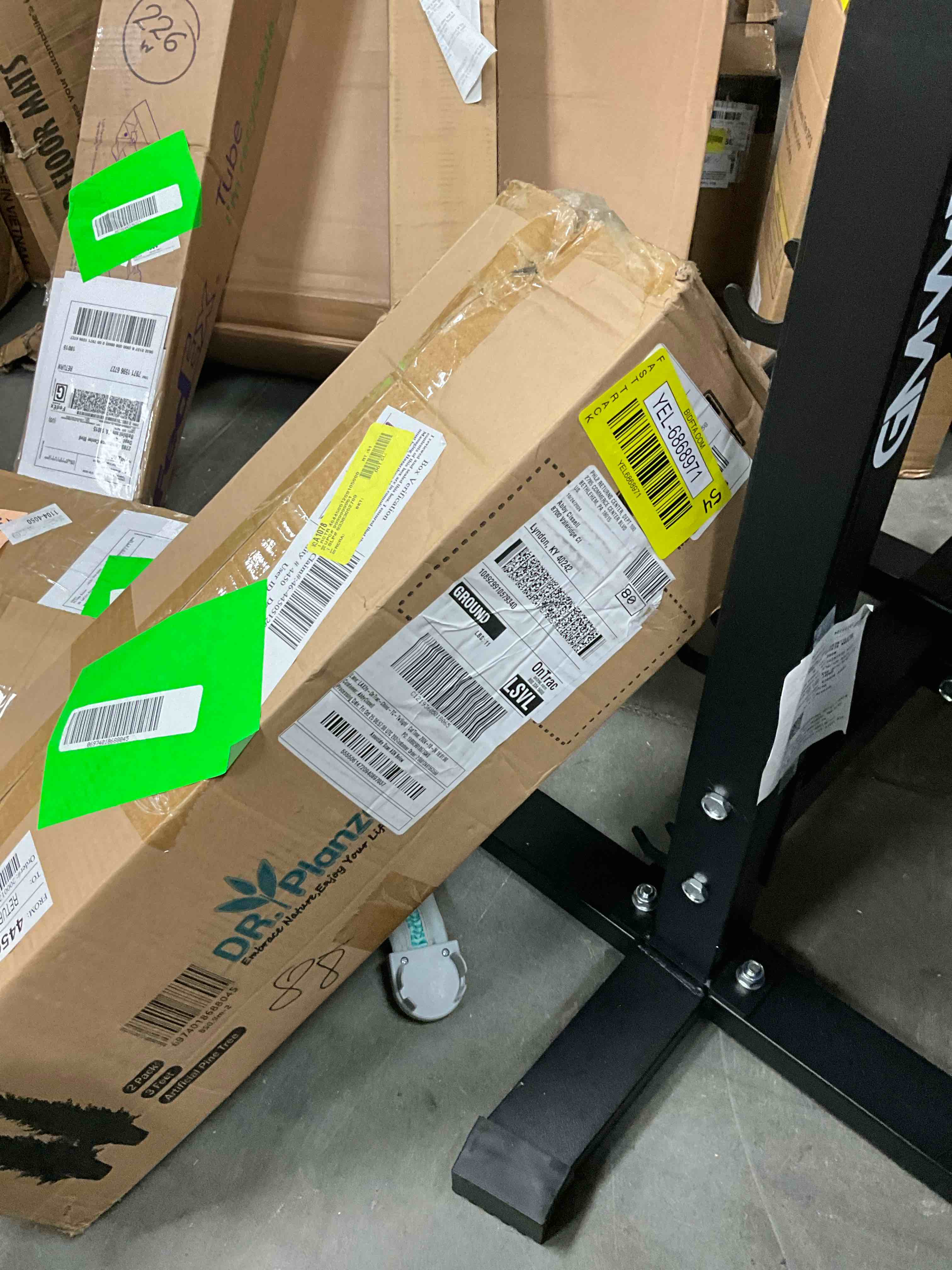 https://s3.amazonaws.com/lotting-images-prod/bidfta/YEL6868971_1738609073026.jpeg