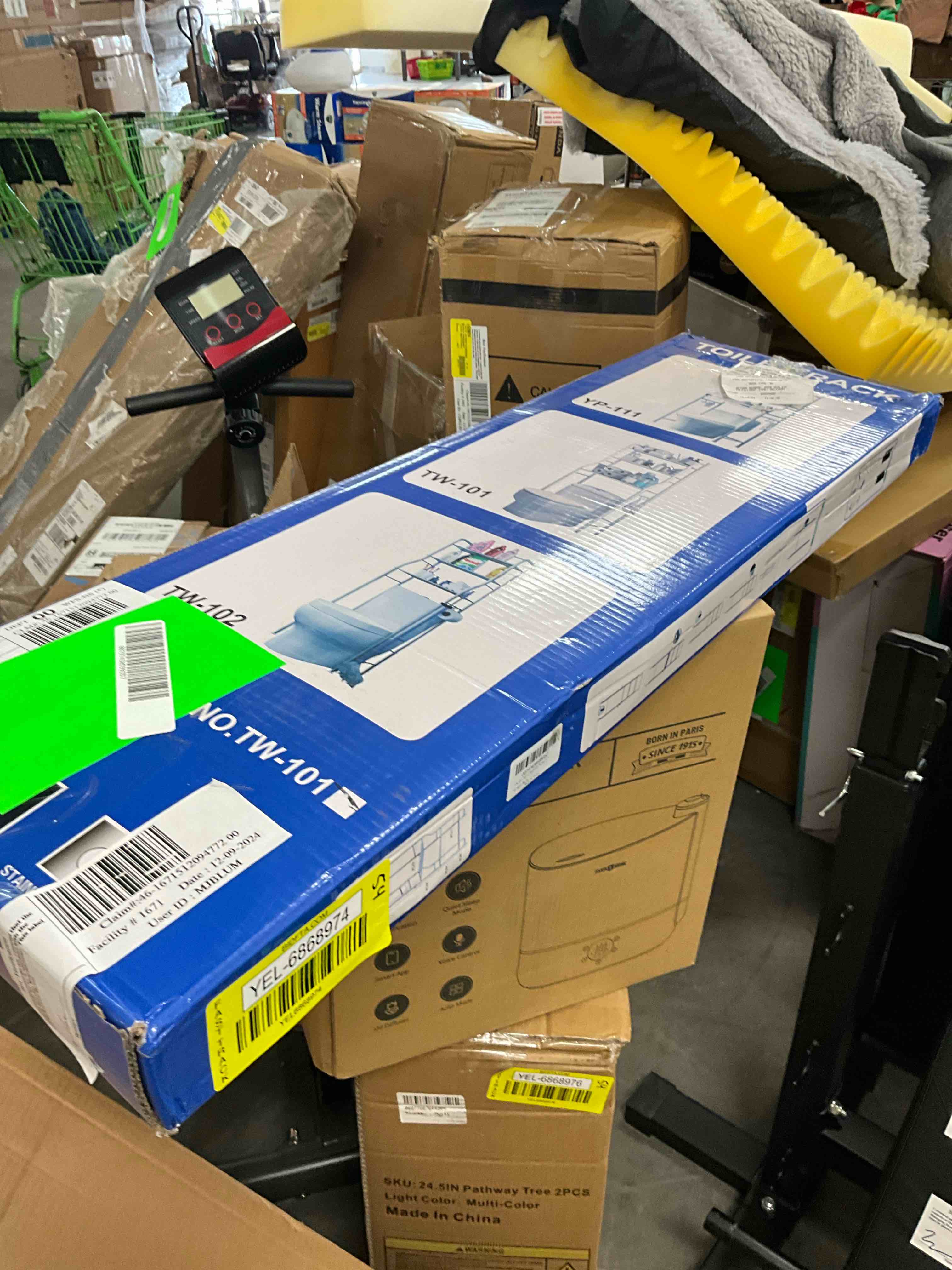 https://s3.amazonaws.com/lotting-images-prod/bidfta/YEL6868974_1738608115058.jpeg