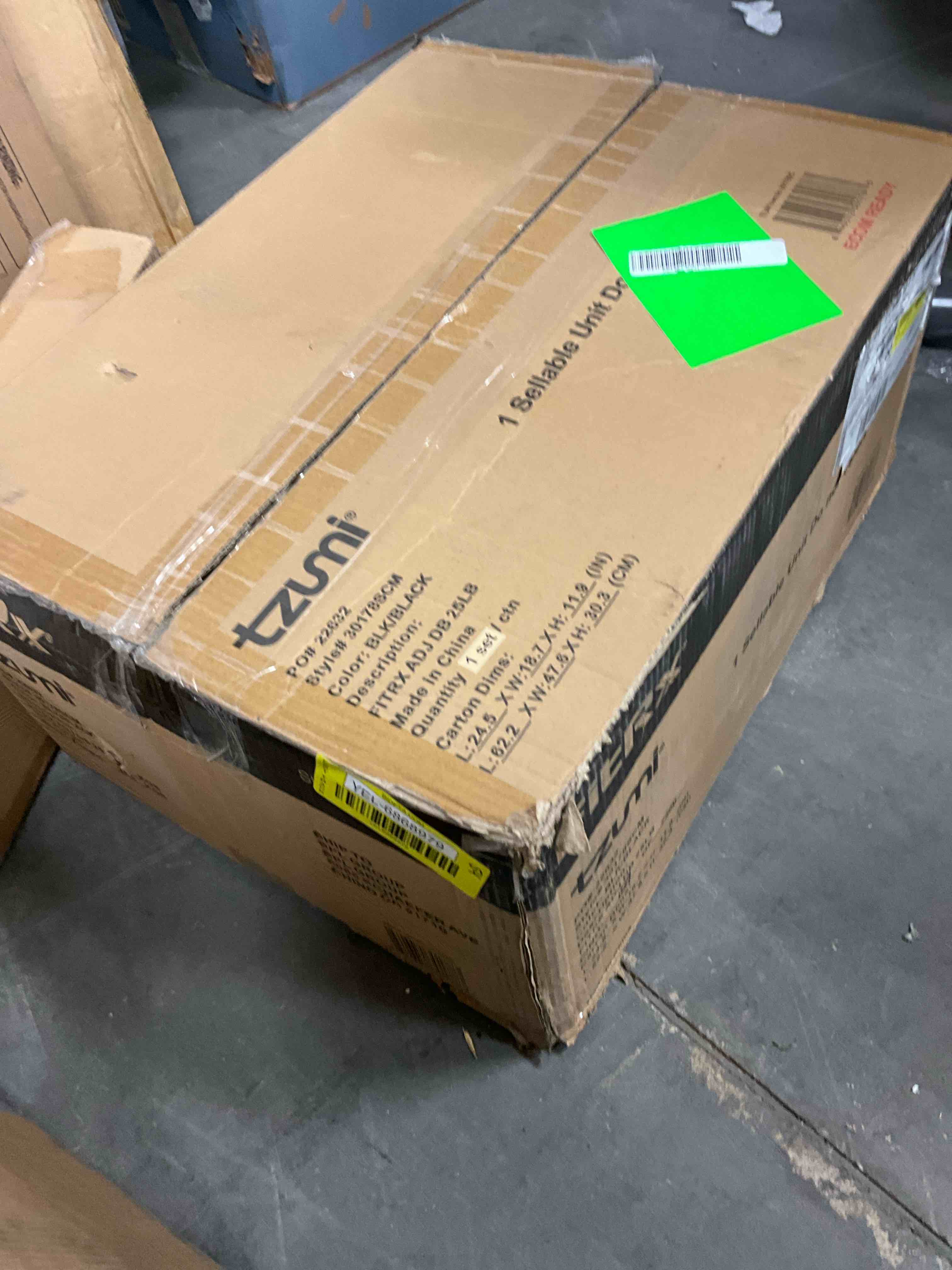https://s3.amazonaws.com/lotting-images-prod/bidfta/YEL6868979_1738607271181.jpeg