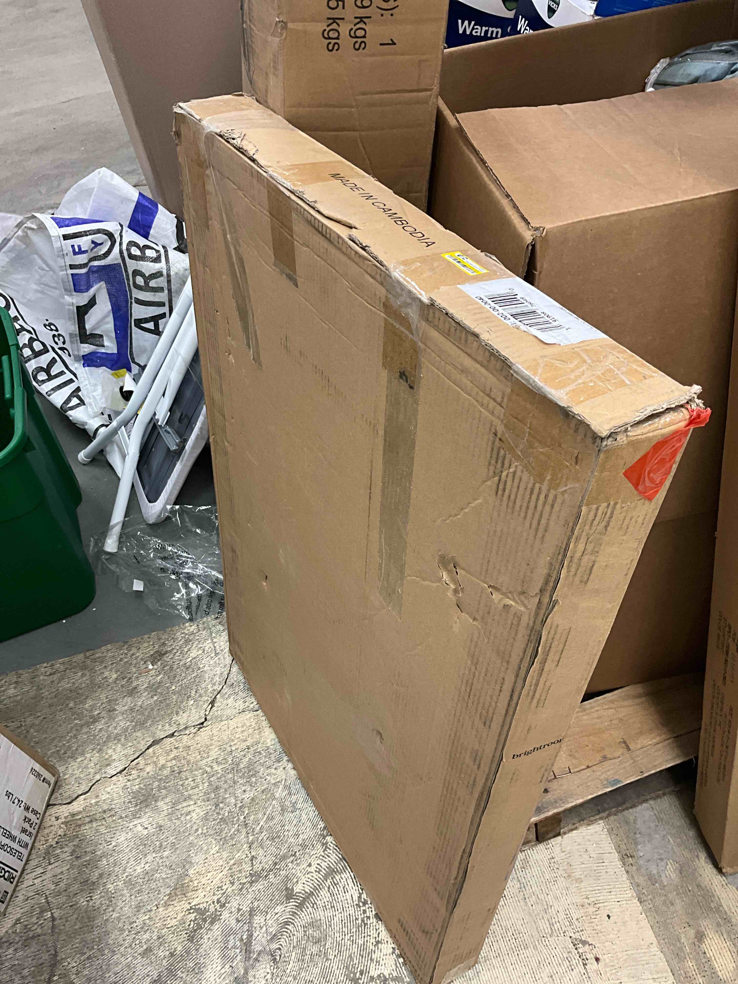 https://s3.amazonaws.com/lotting-images-prod/bidfta/YEL6869015_1738700222222.jpeg