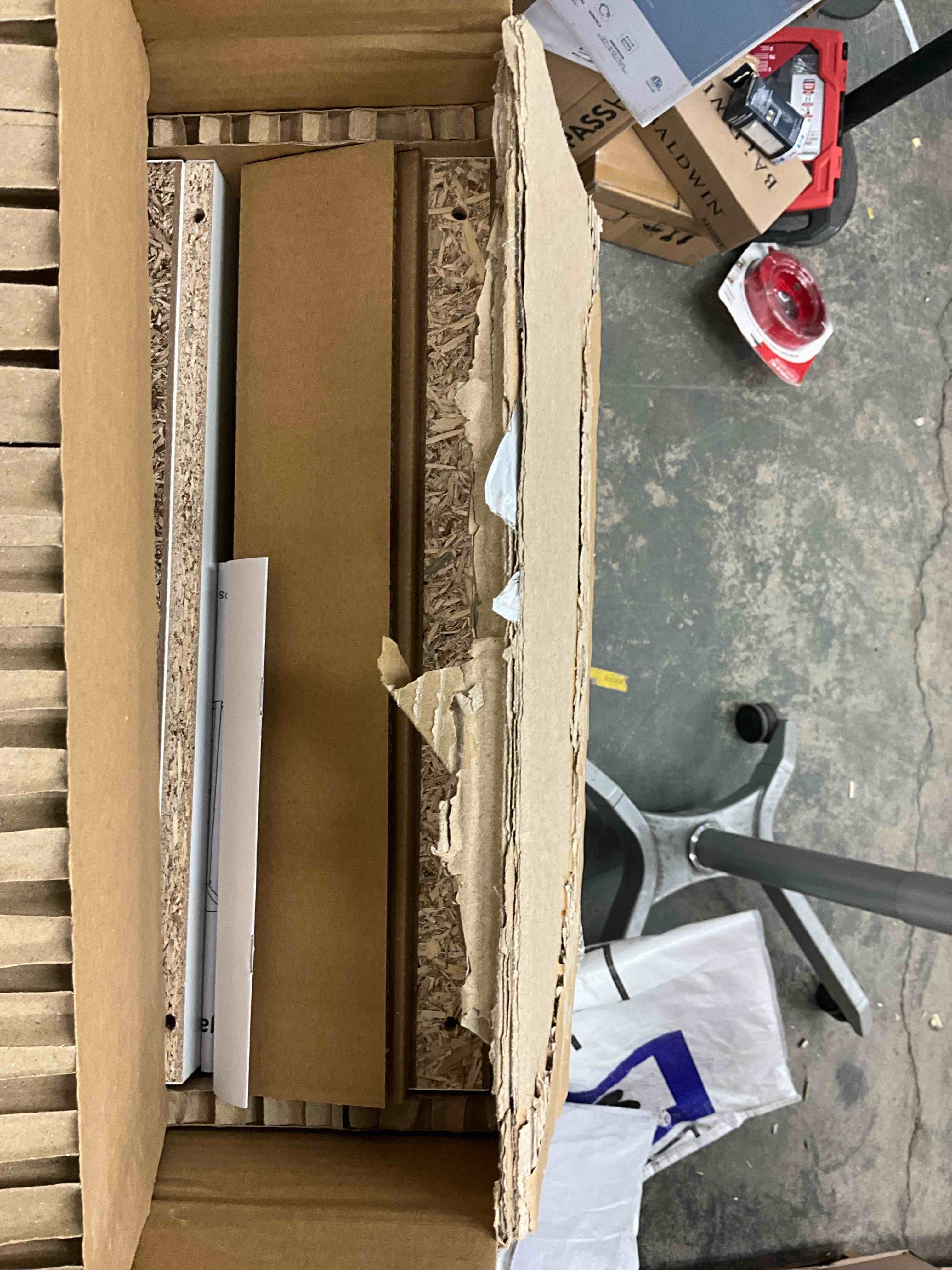 https://s3.amazonaws.com/lotting-images-prod/bidfta/YEL6869016_1738700111908.jpeg