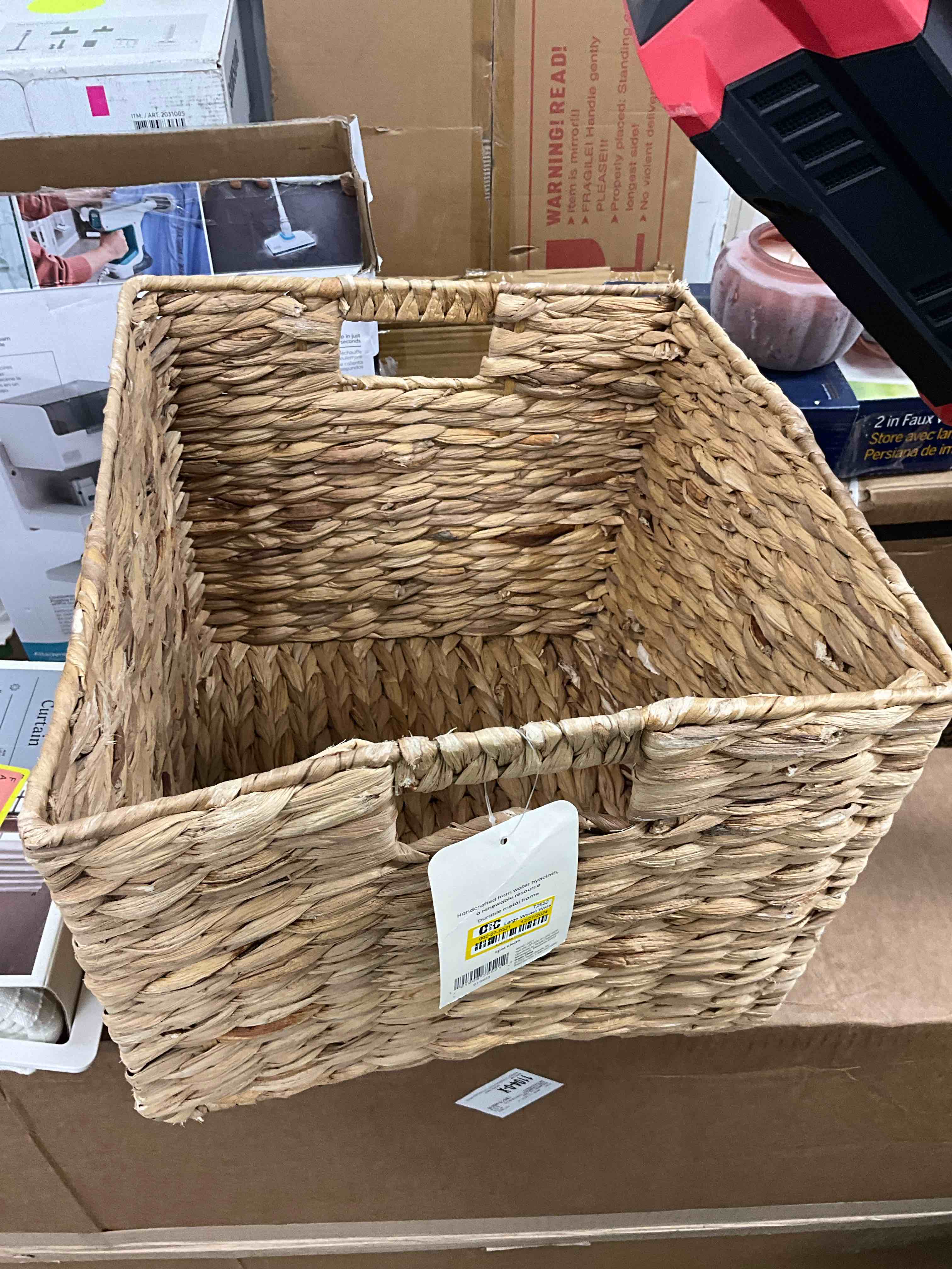 https://s3.amazonaws.com/lotting-images-prod/bidfta/YEL6869020_1738700749826.jpeg
