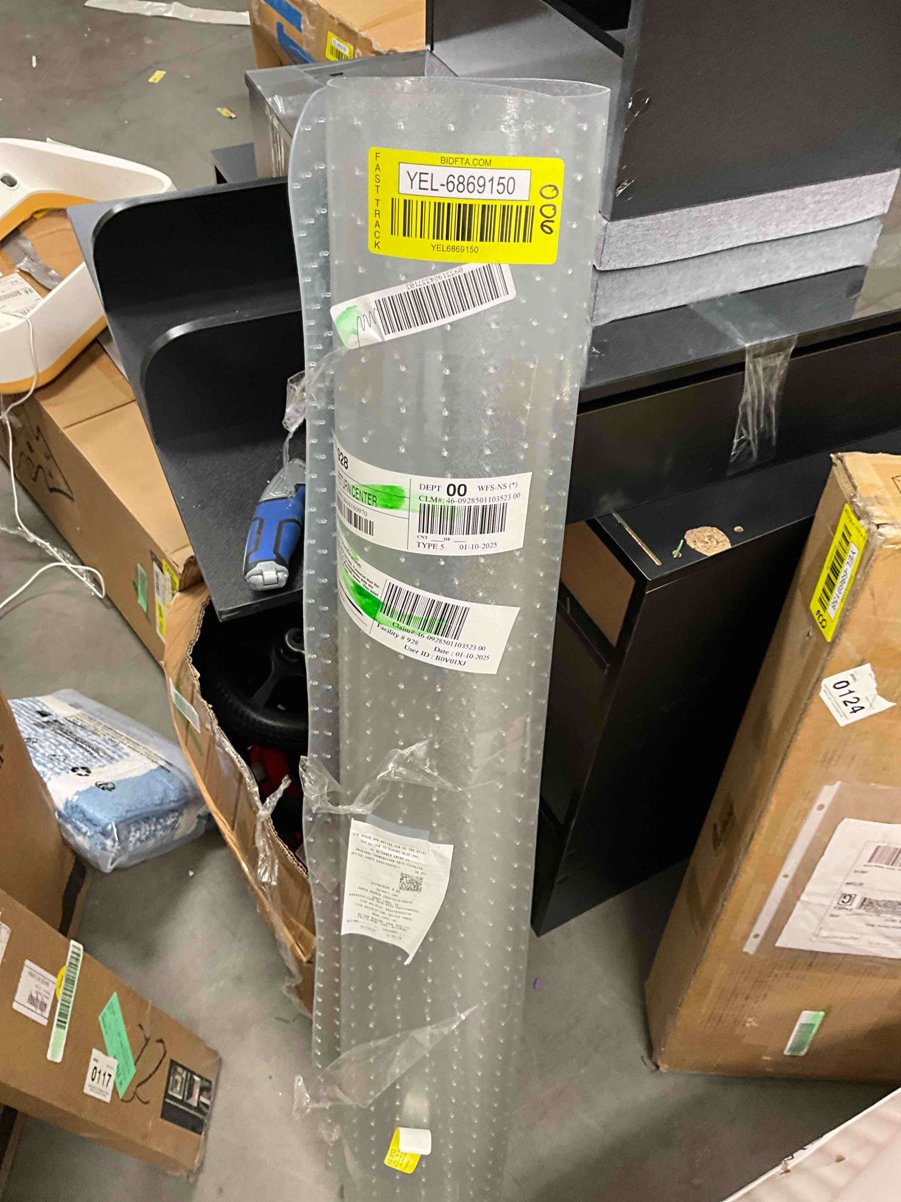 https://s3.amazonaws.com/lotting-images-prod/bidfta/YEL6869150_1739637954864.jpeg