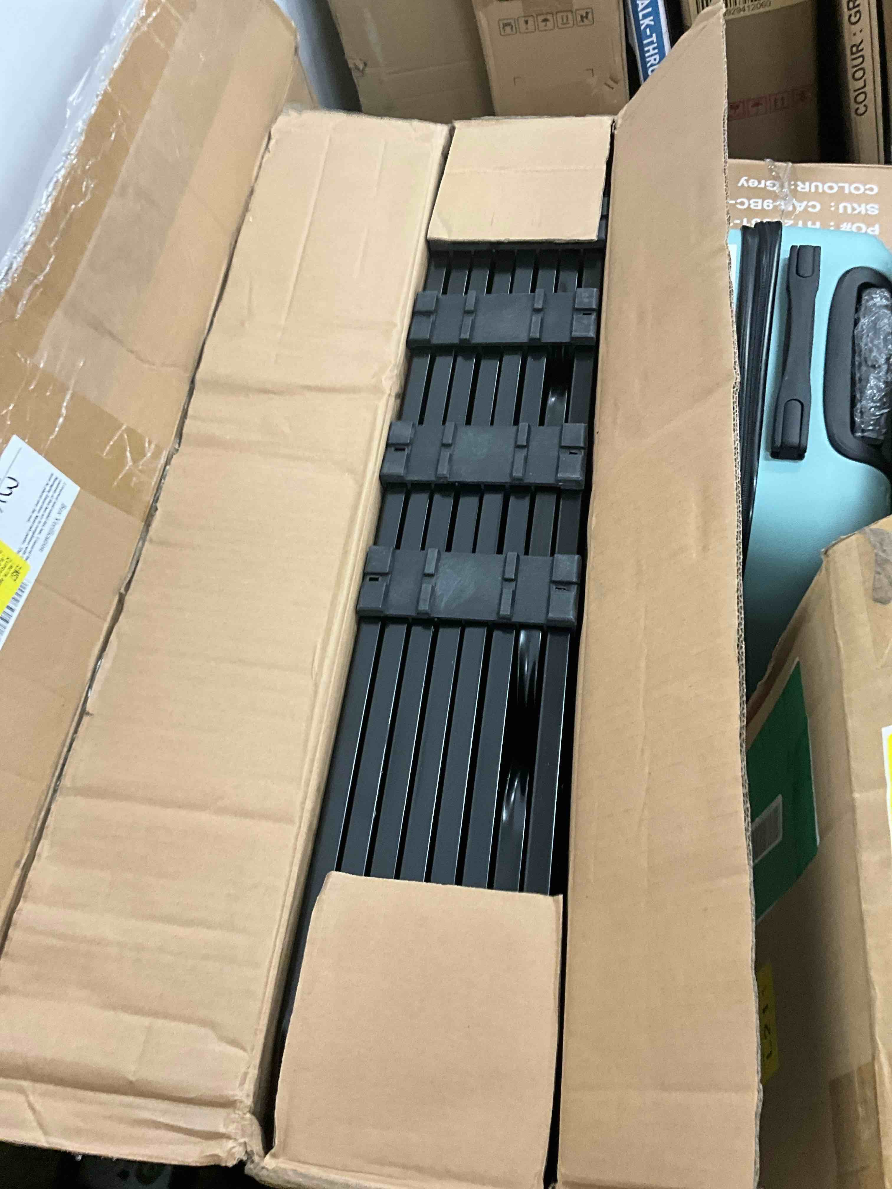https://s3.amazonaws.com/lotting-images-prod/bidfta/YEL6871024_1730731762844.jpeg