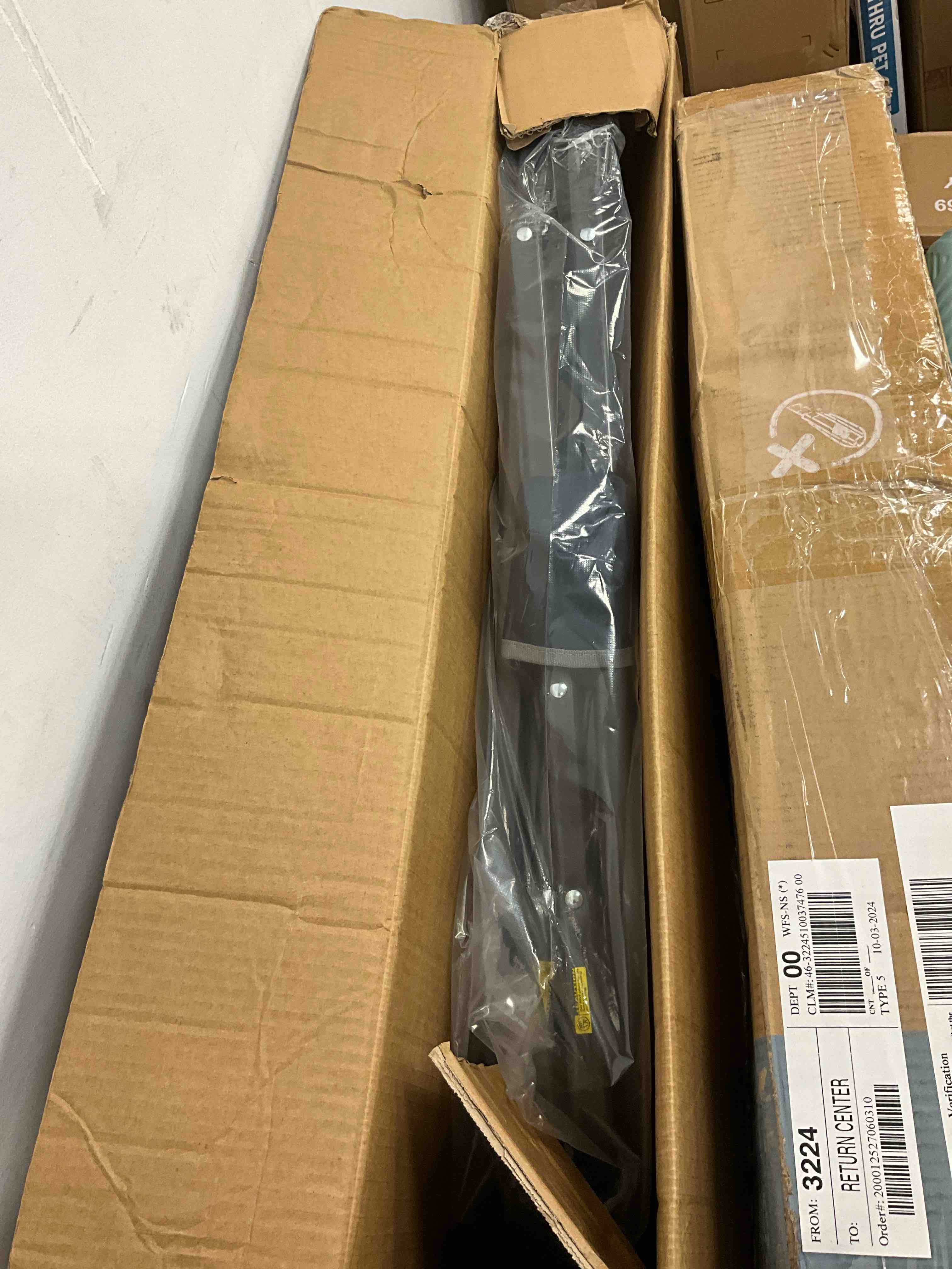https://s3.amazonaws.com/lotting-images-prod/bidfta/YEL6871033_1730731694111.jpeg