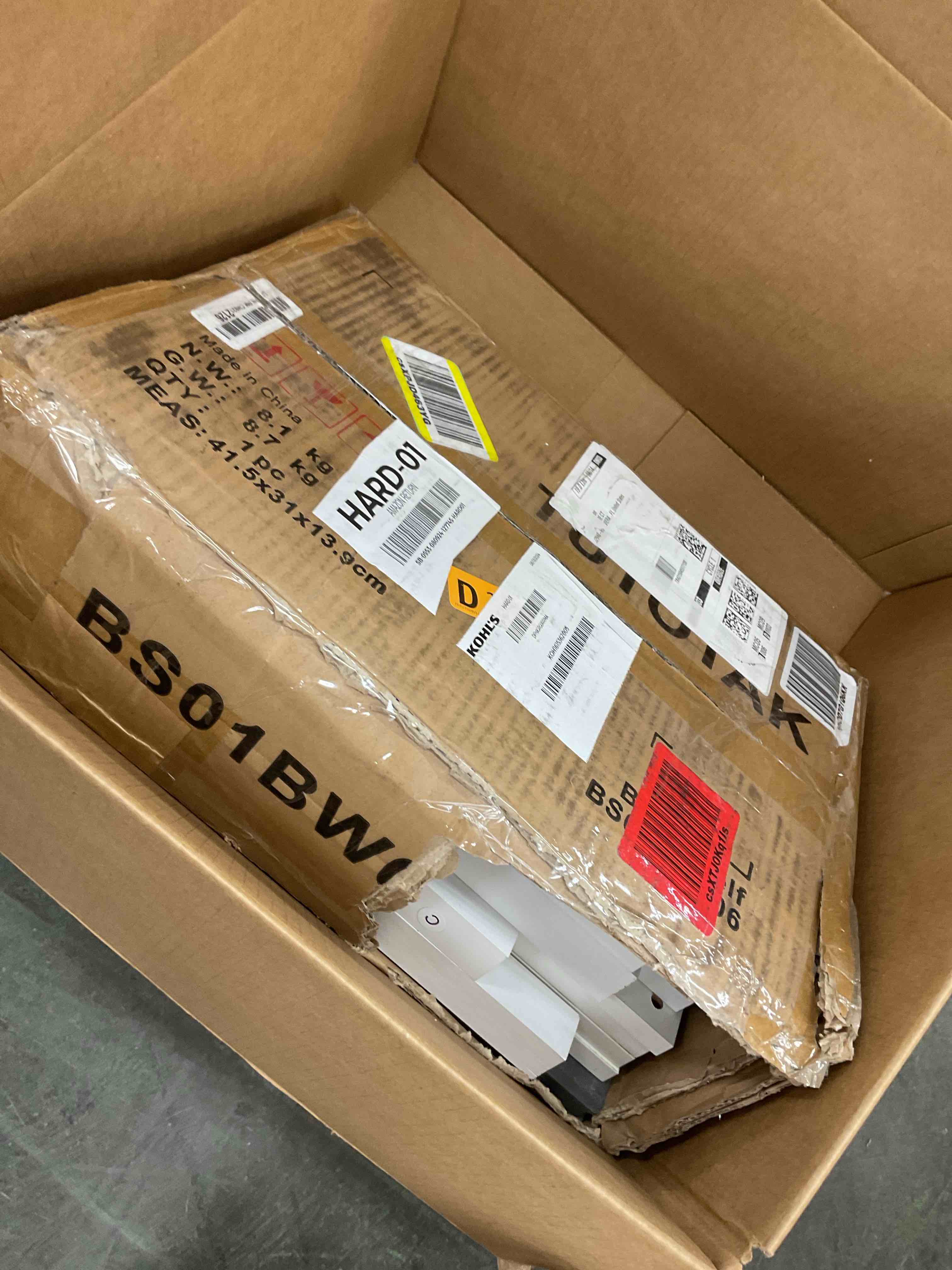 https://s3.amazonaws.com/lotting-images-prod/bidfta/YEL6871523_1727453473878.jpeg