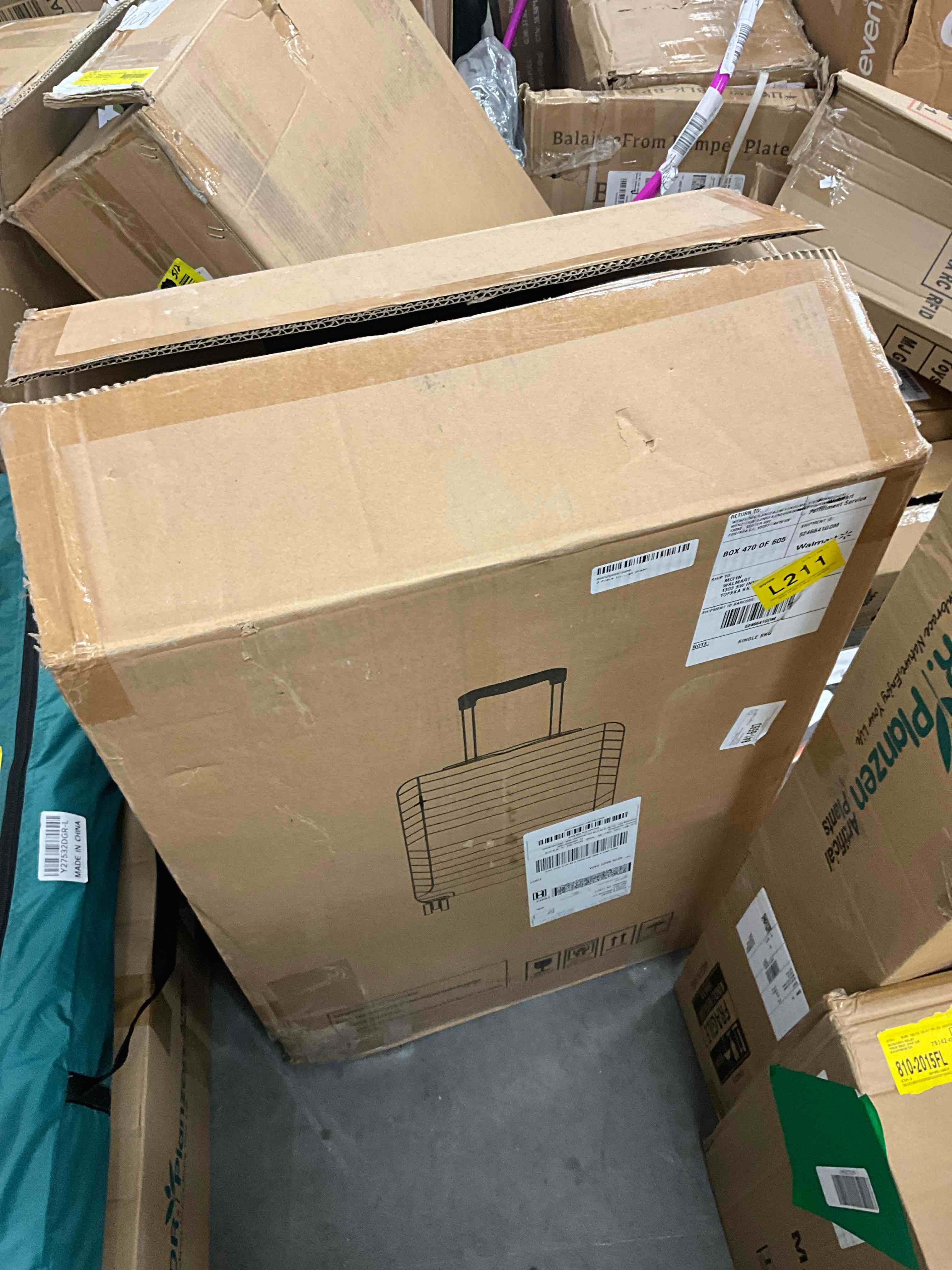 https://s3.amazonaws.com/lotting-images-prod/bidfta/YEL6871798_1730733703248.jpeg