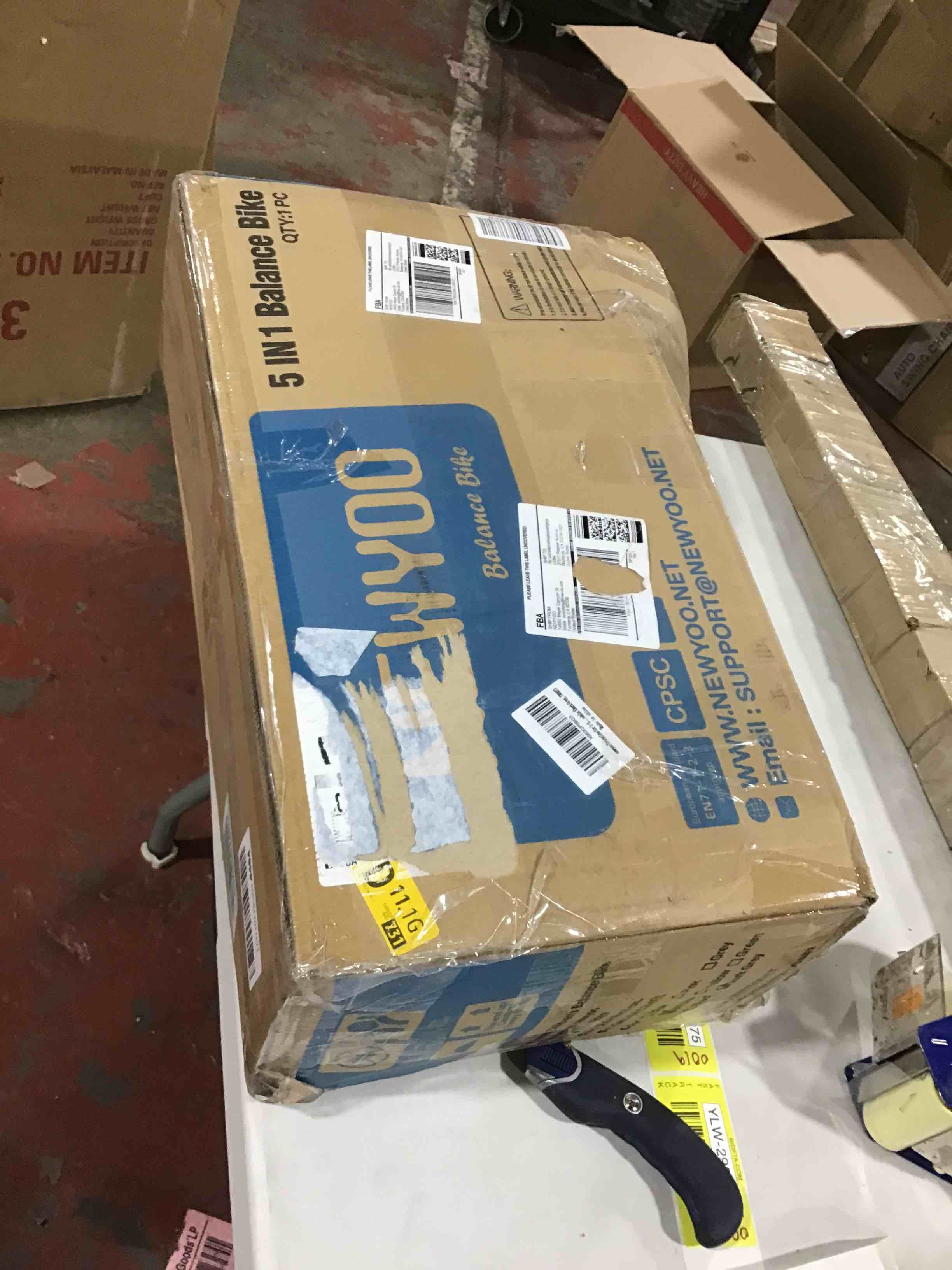 https://s3.amazonaws.com/lotting-images-prod/bidfta/YLW2988112_1704235506021.jpeg
