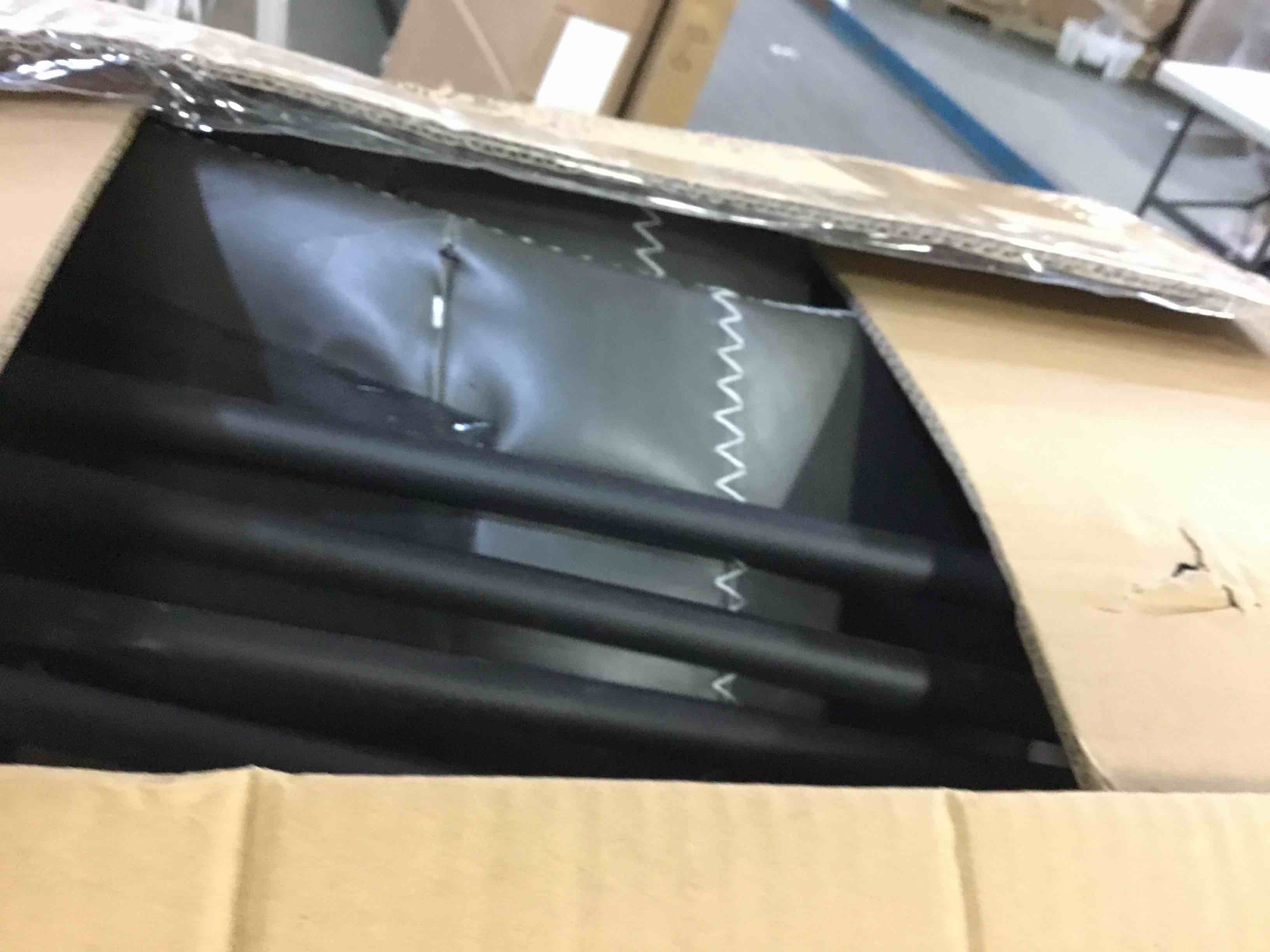https://s3.amazonaws.com/lotting-images-prod/bidfta/YLW2995601_1653679774220.jpeg