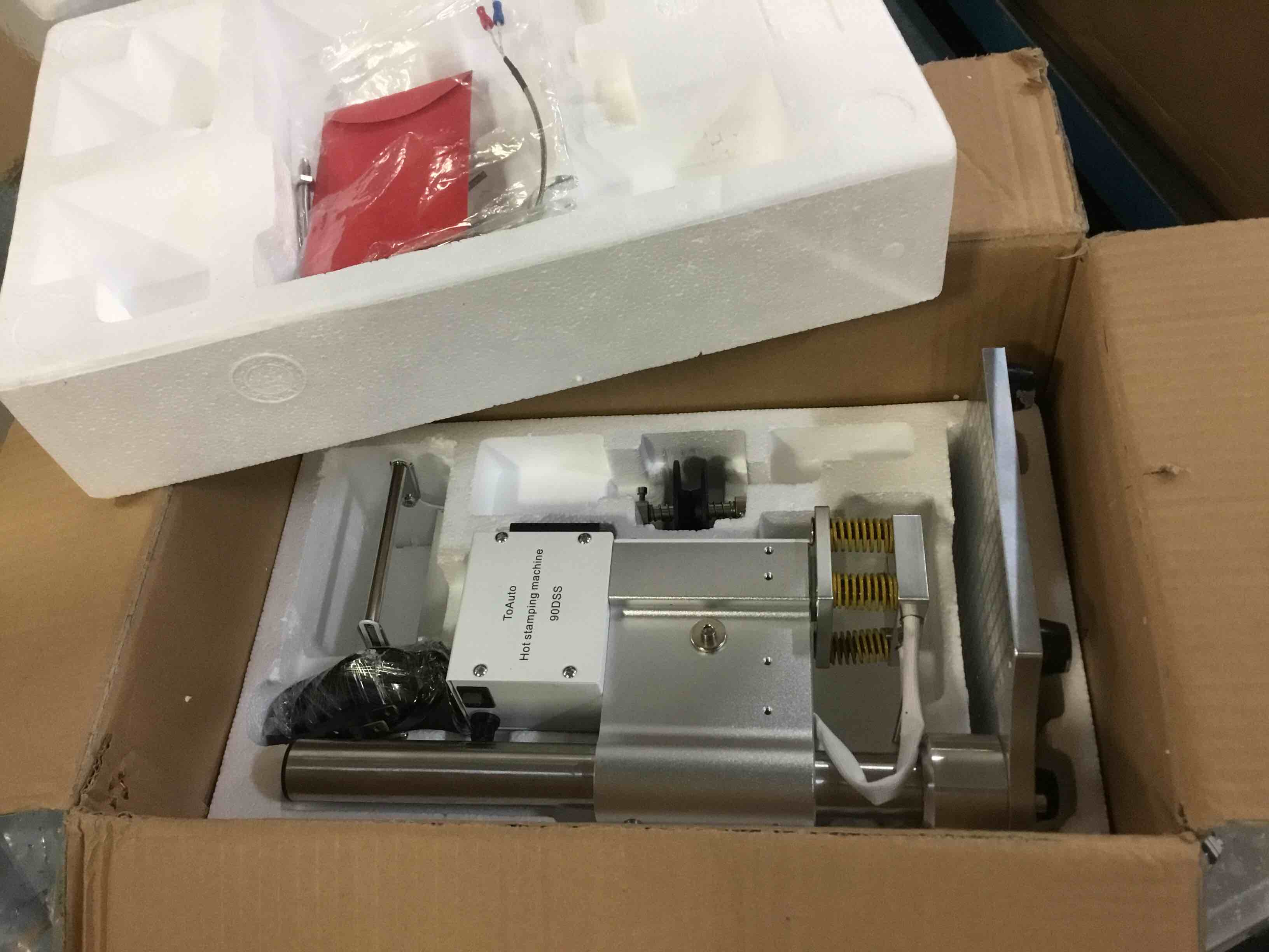 https://s3.amazonaws.com/lotting-images-prod/bidfta/YLW3000107_1653674015618.jpeg