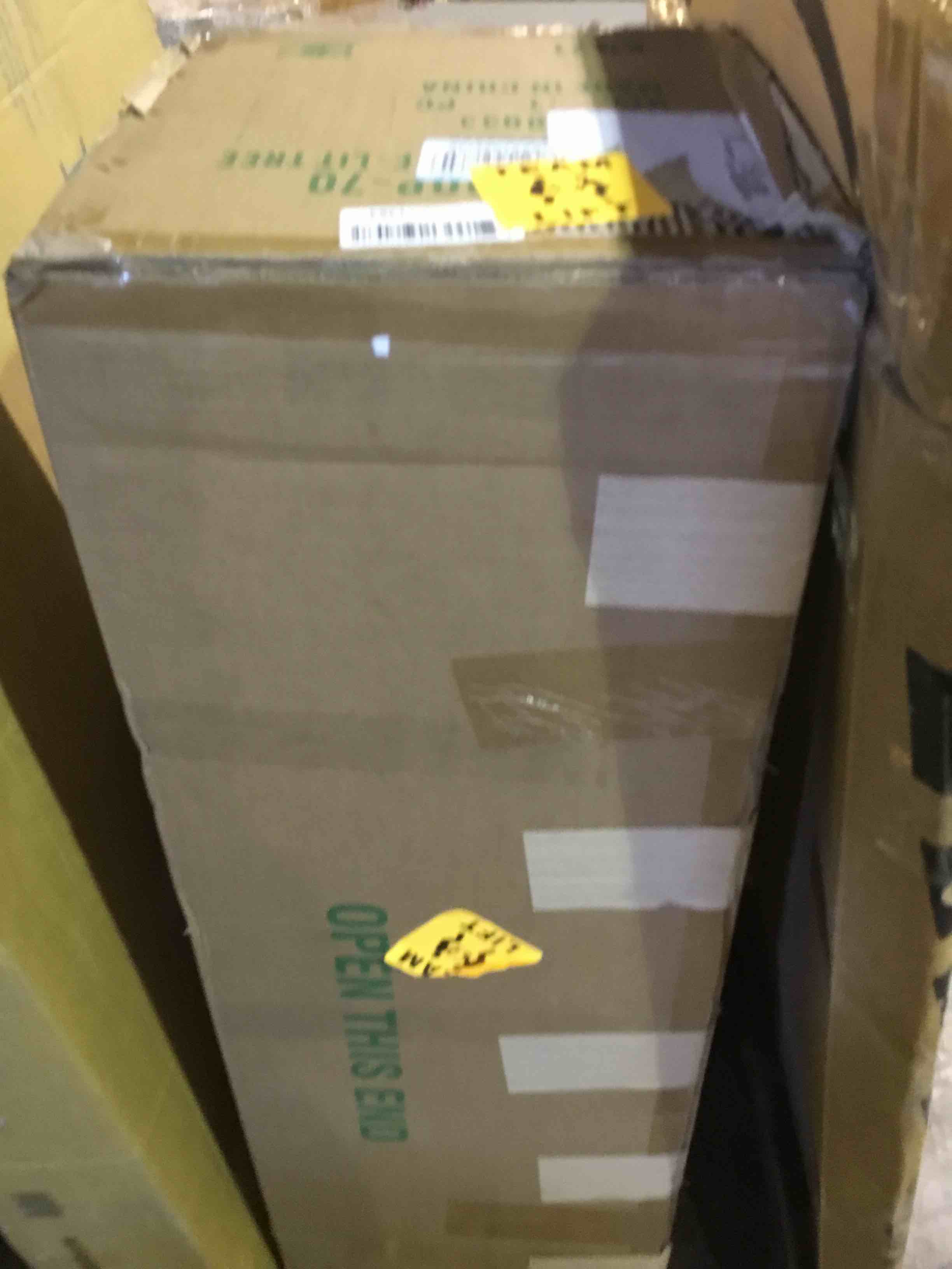 https://s3.amazonaws.com/lotting-images-prod/bidfta/YLW3014360_1662730414024.jpeg
