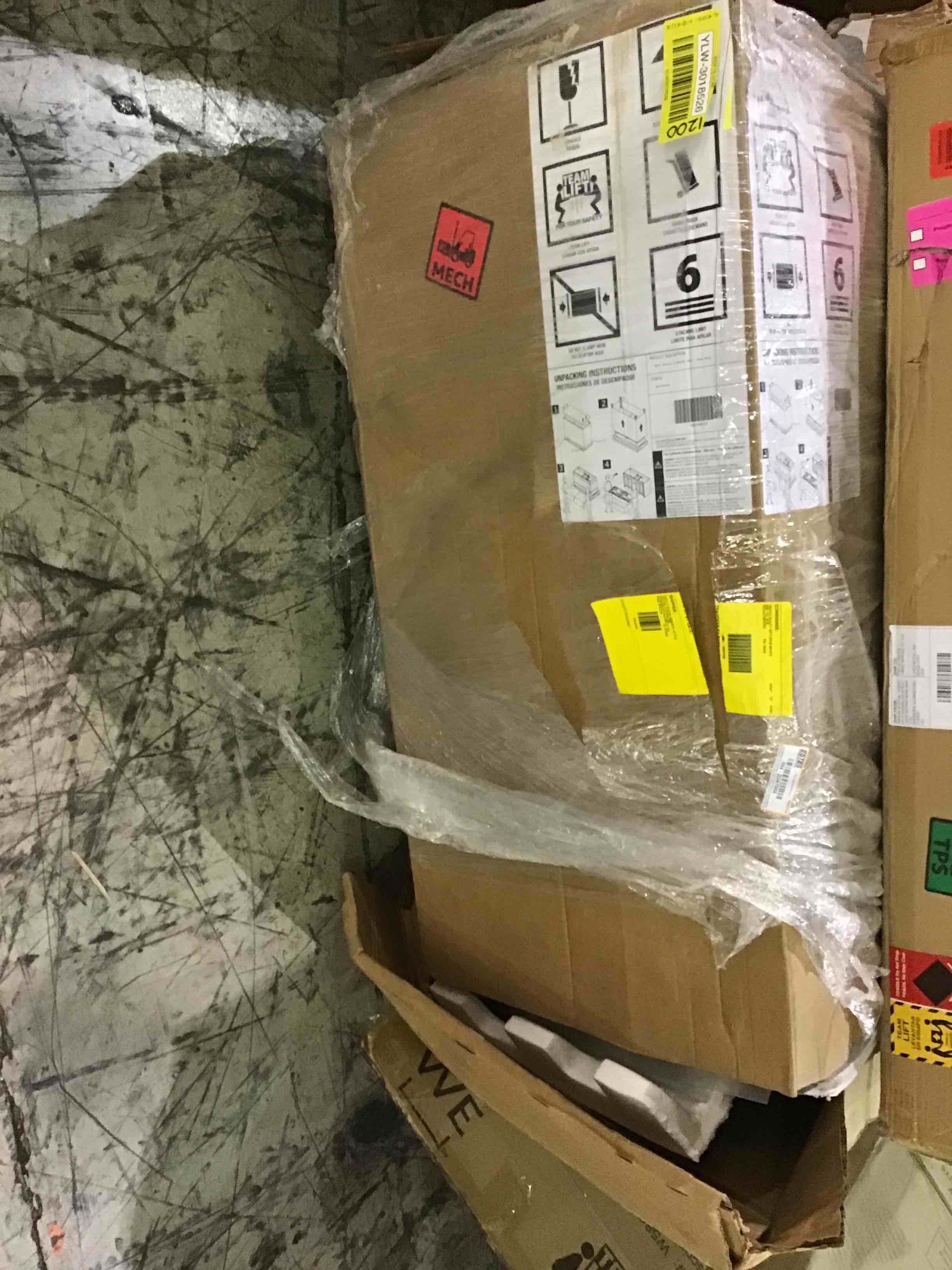 https://s3.amazonaws.com/lotting-images-prod/bidfta/YLW3018526_1659015113458.jpeg