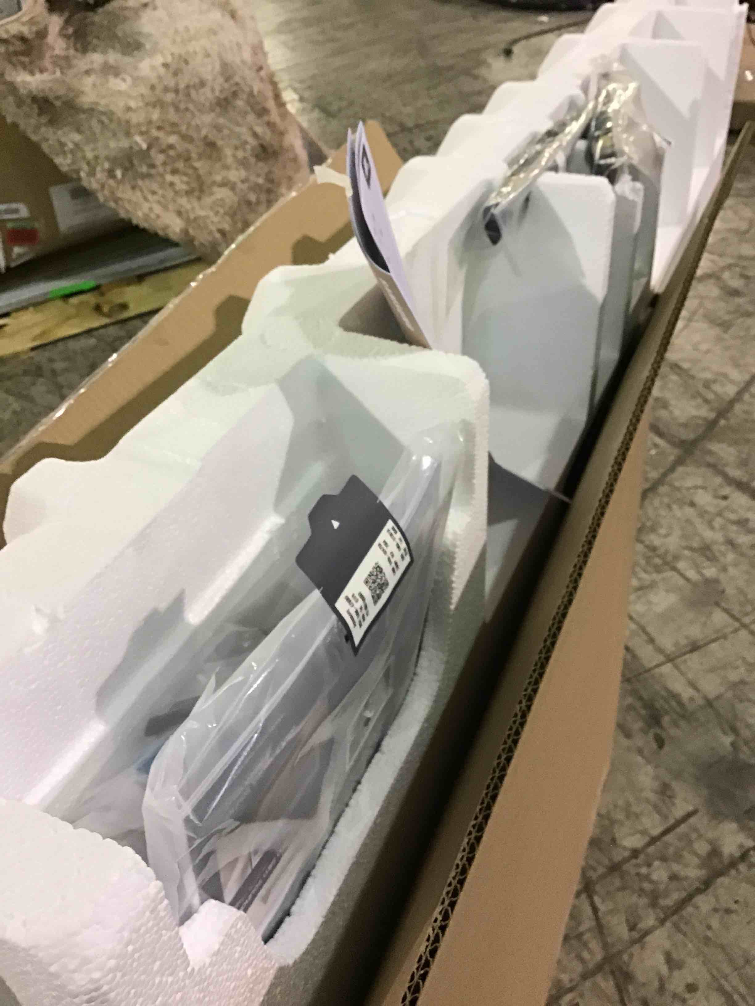 https://s3.amazonaws.com/lotting-images-prod/bidfta/YLW3018547_1659020687964.jpeg