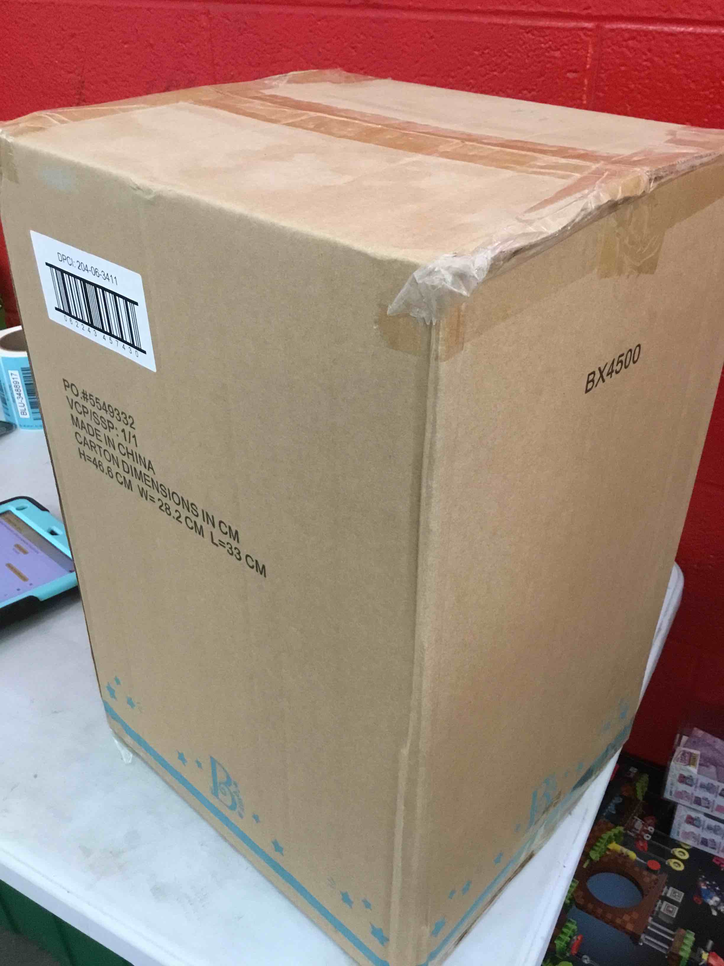 https://s3.amazonaws.com/lotting-images-prod/bidfta/_1664460552924.jpeg