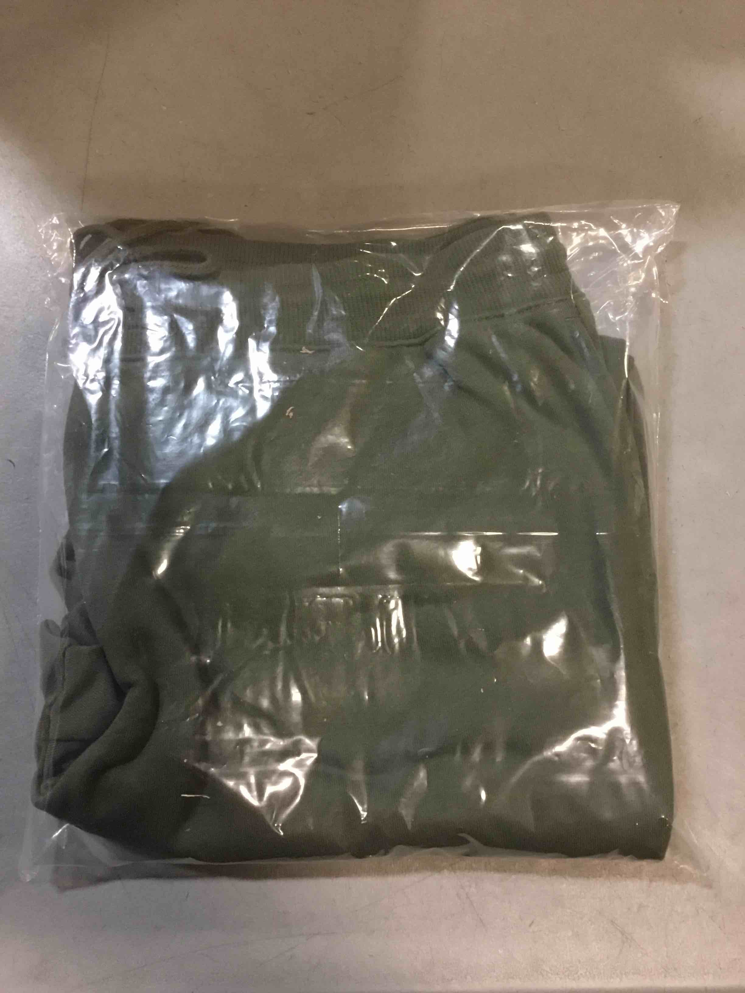 https://s3.amazonaws.com/lotting-images-prod/bidfta/_1673533732575.jpeg