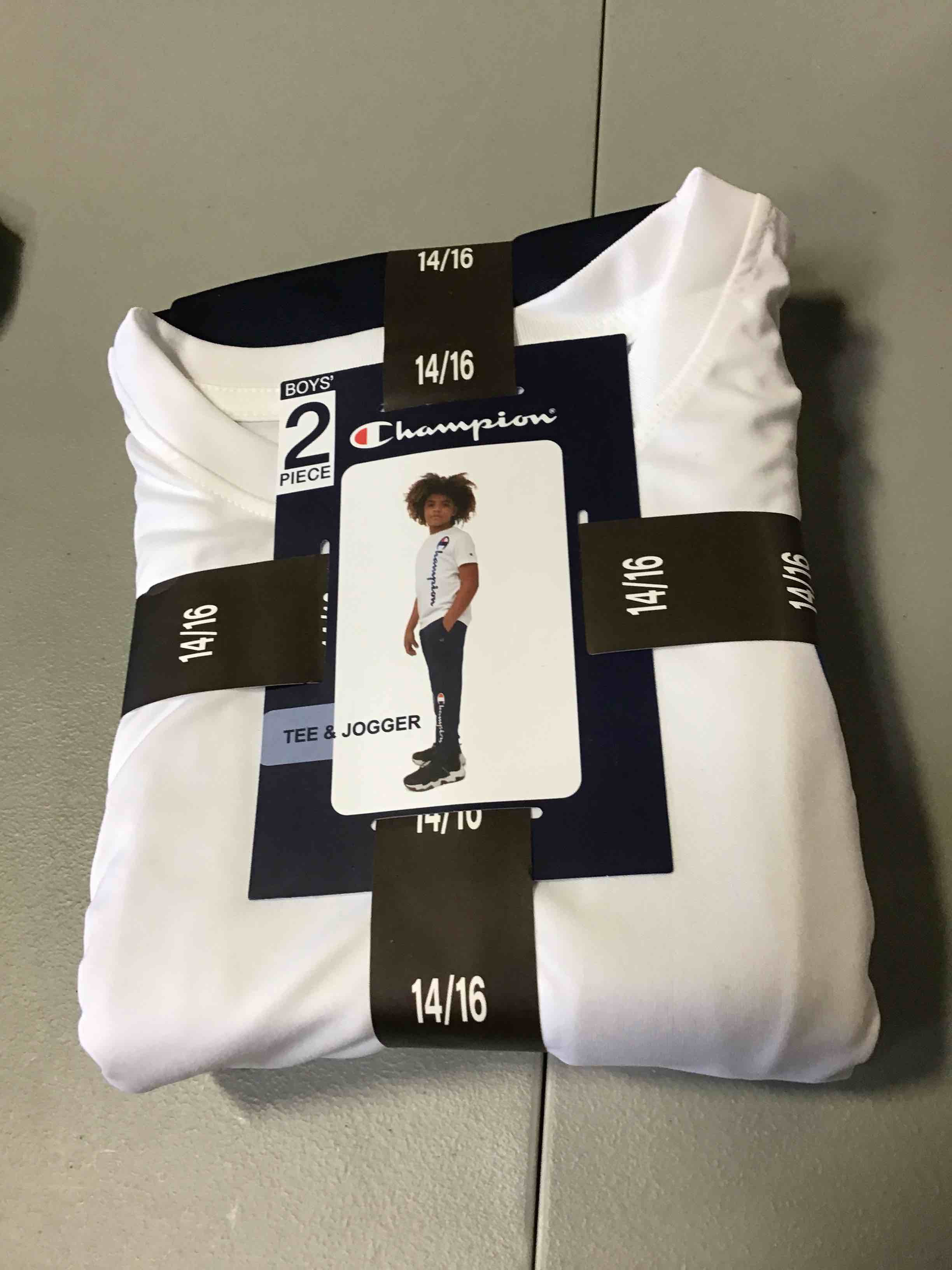 https://s3.amazonaws.com/lotting-images-prod/bidfta/_1675975809464.jpeg