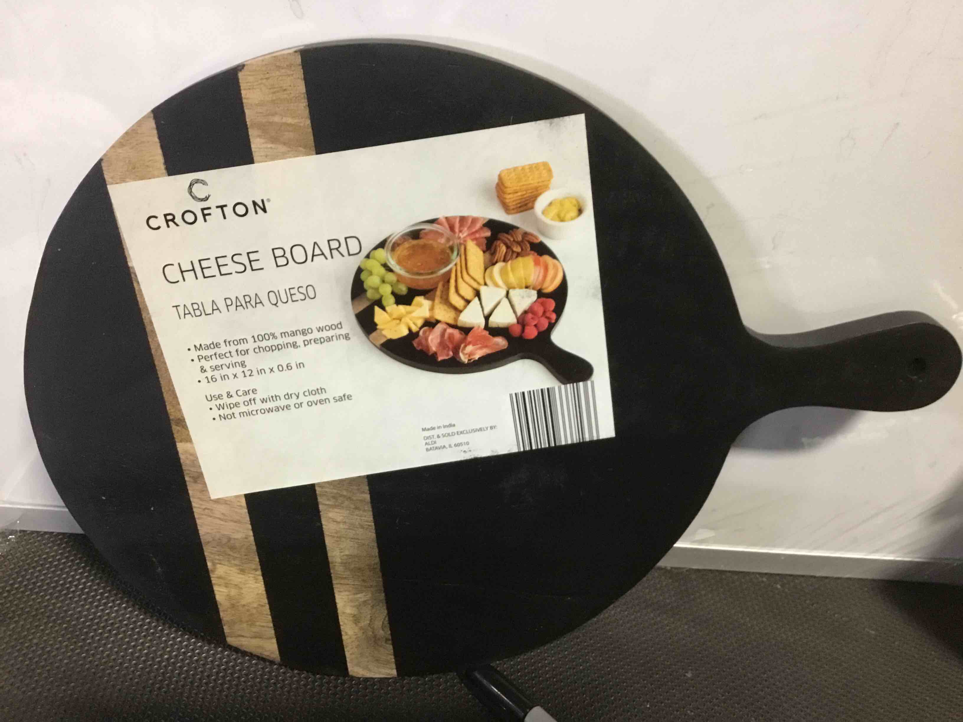 crofton cheese board 16 in x 12 in x 0.6 in