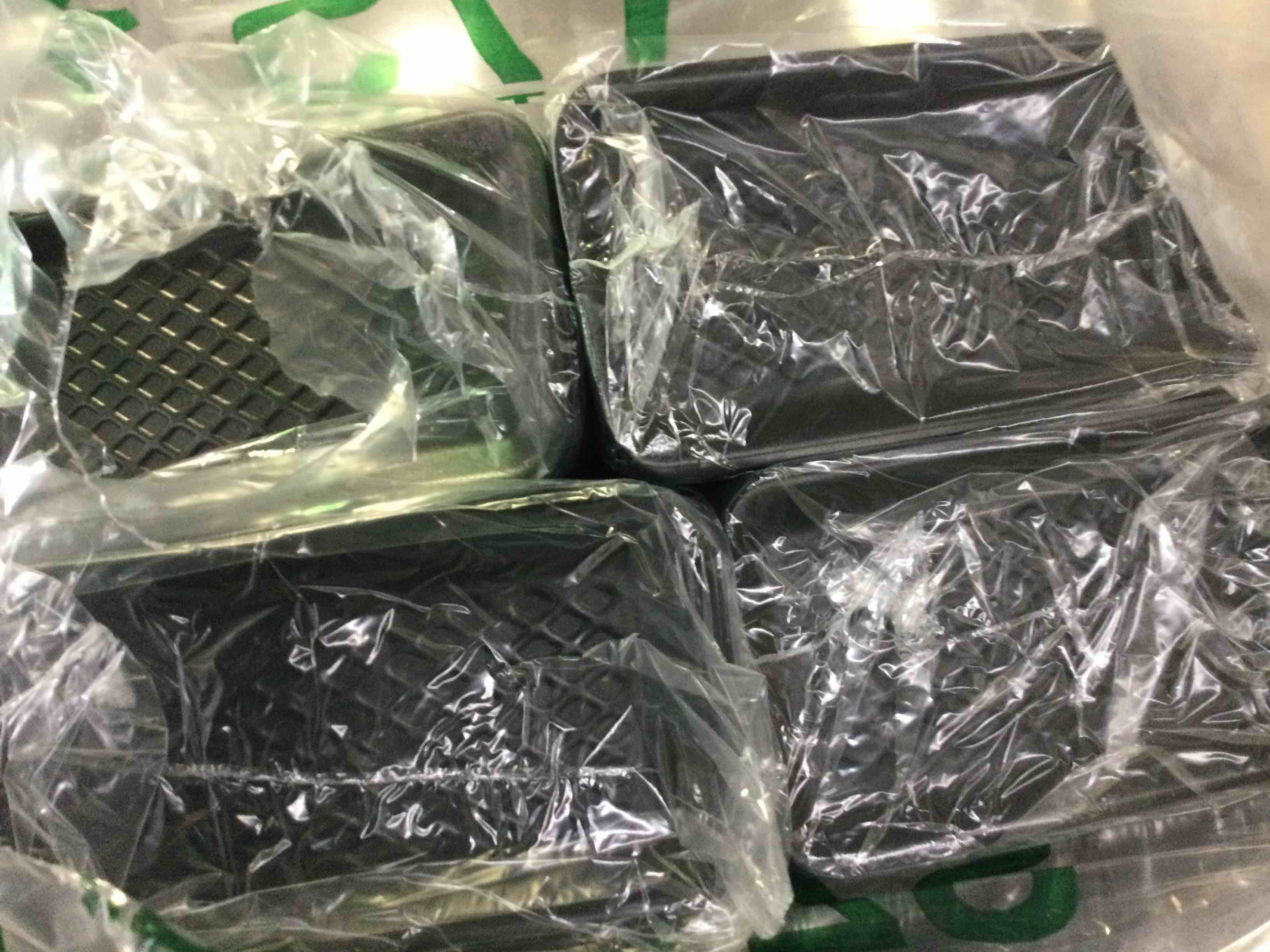https://s3.amazonaws.com/lotting-images-prod/bidfta/_1677607246565.jpeg