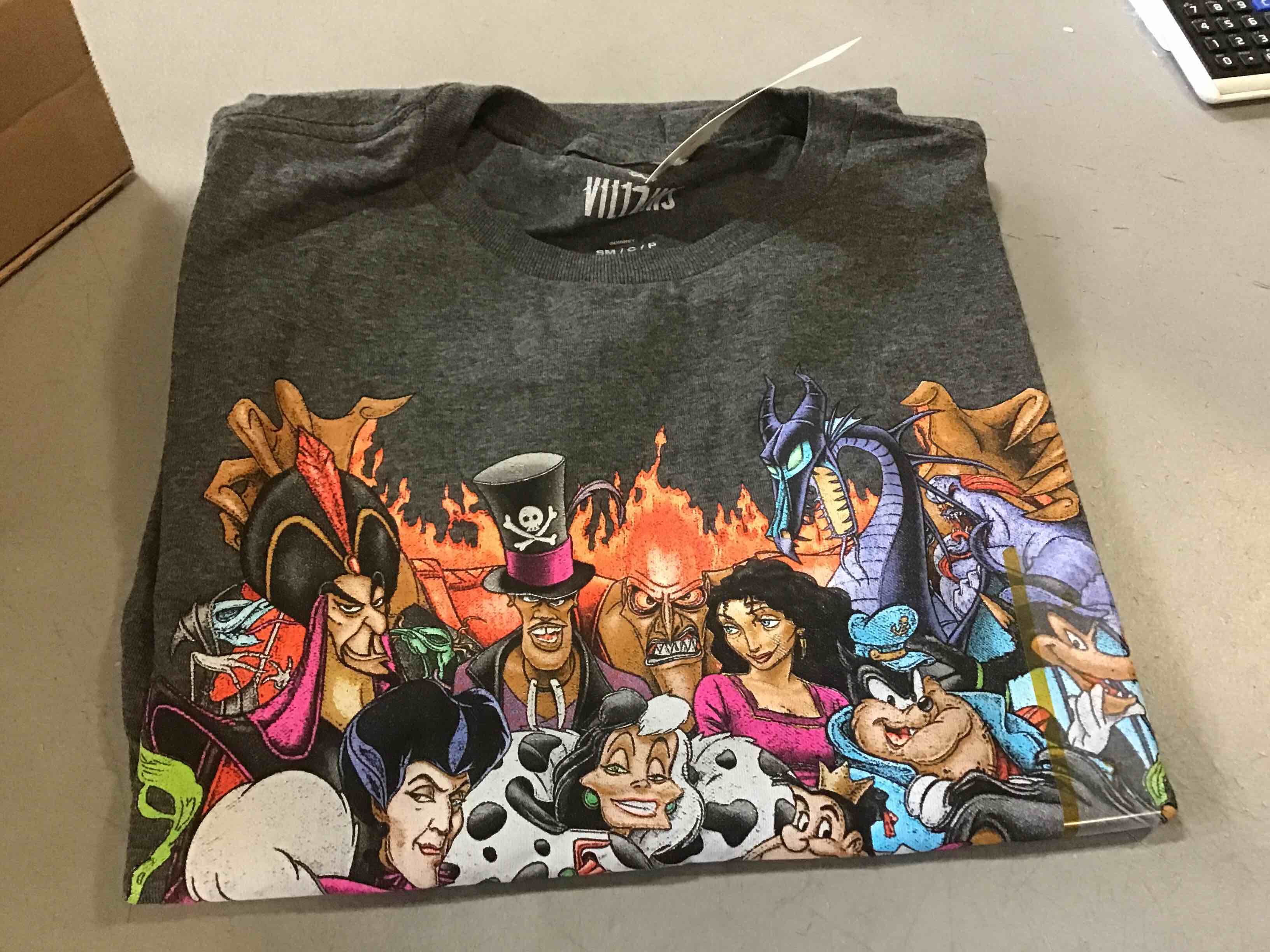 Short Sleeve Graphic T-Shirt - Size Small
