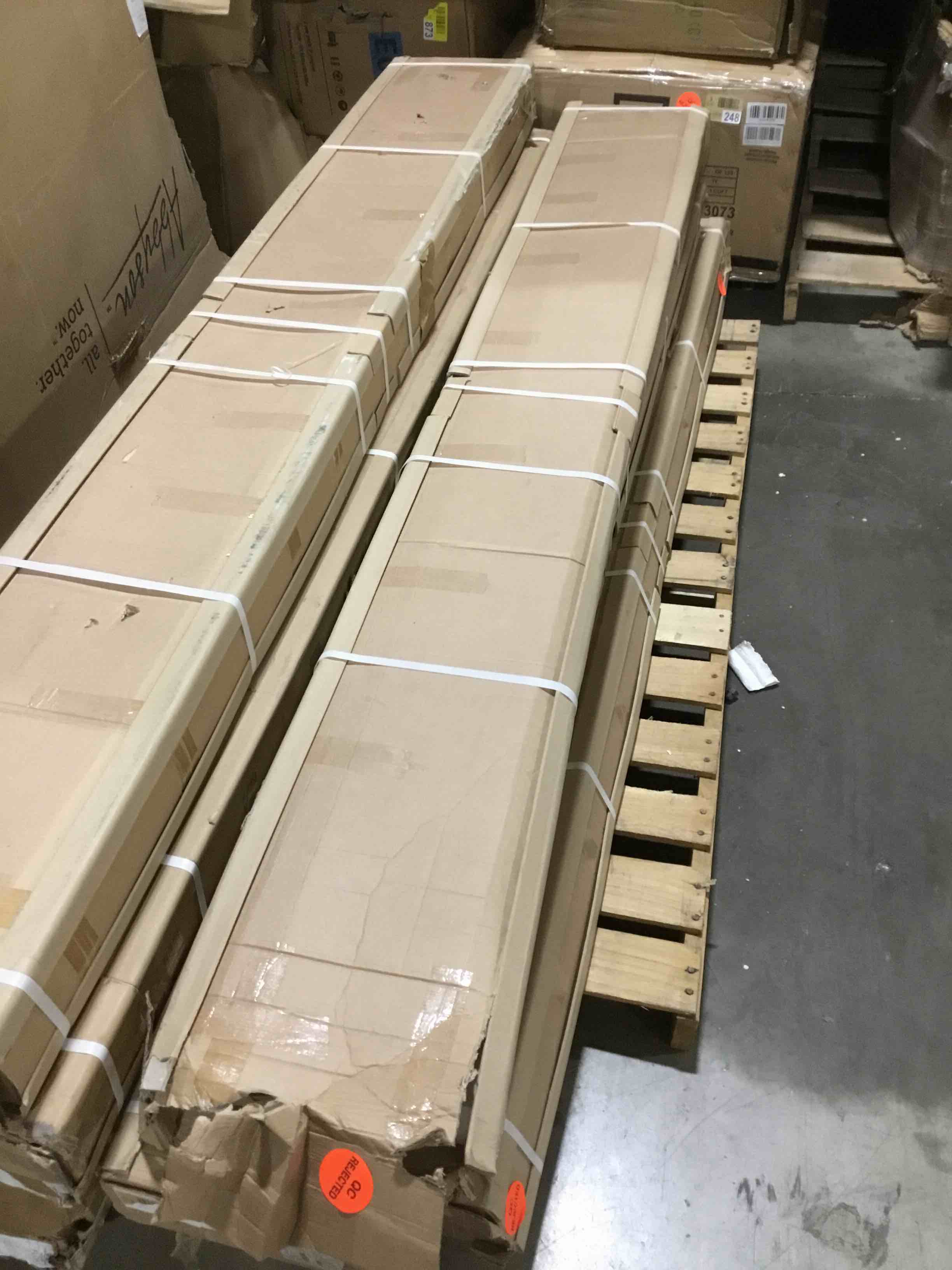 https://s3.amazonaws.com/lotting-images-prod/bidfta/_1681993608568.jpeg