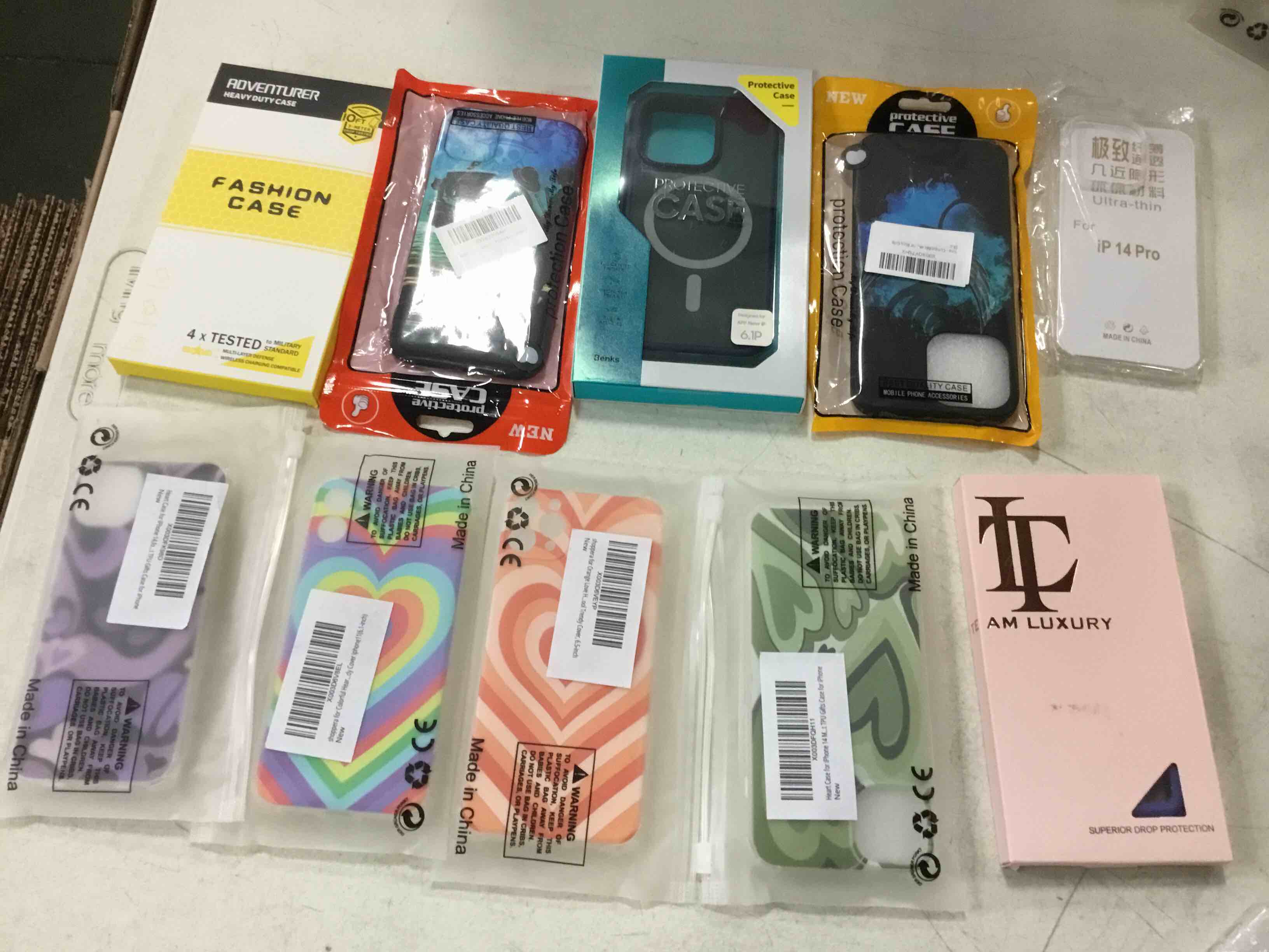 Assorted phone case cover ((Styles and Sizes May Vary))