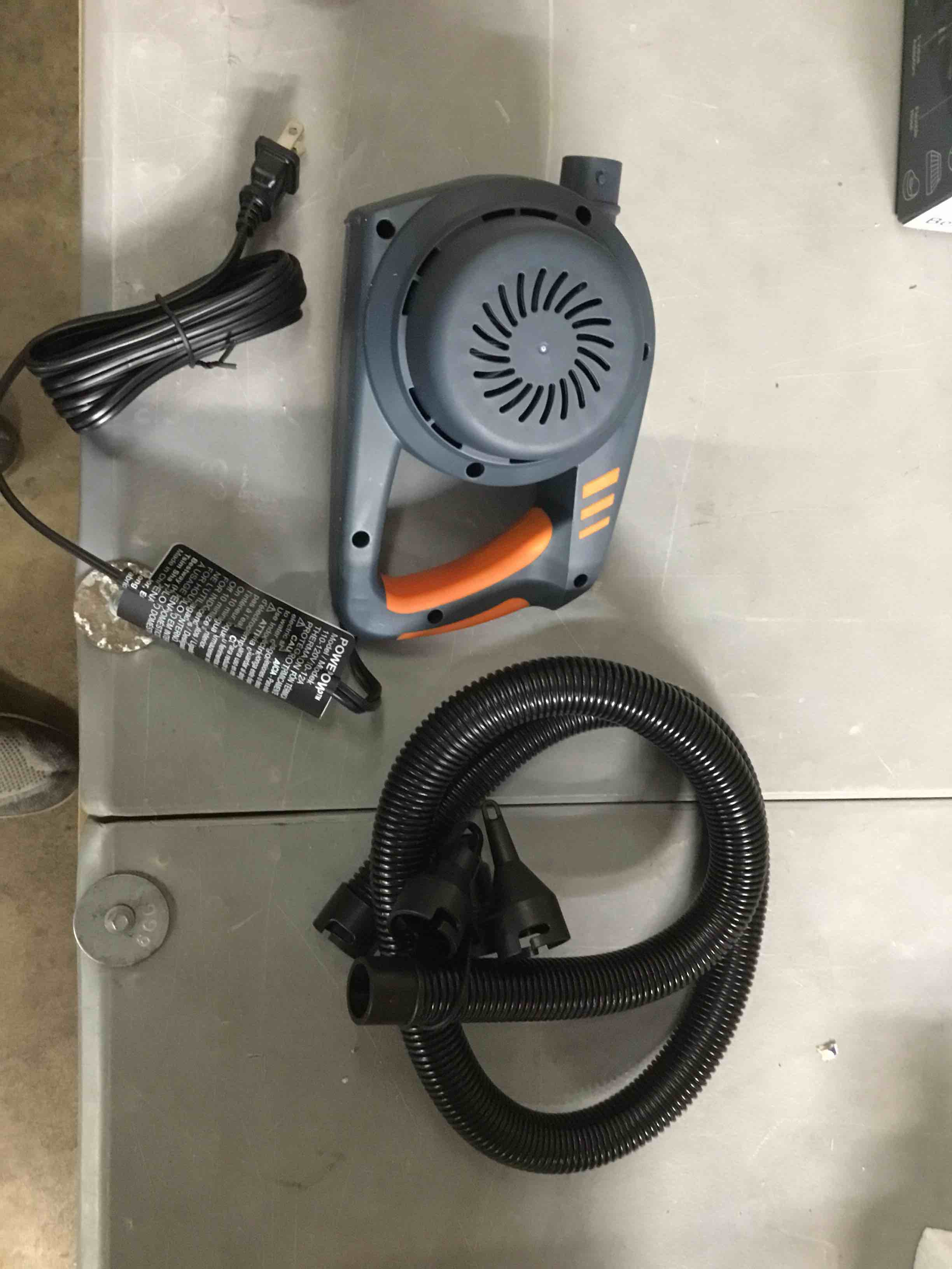 https://s3.amazonaws.com/lotting-images-prod/bidfta/_1684267016360.jpeg