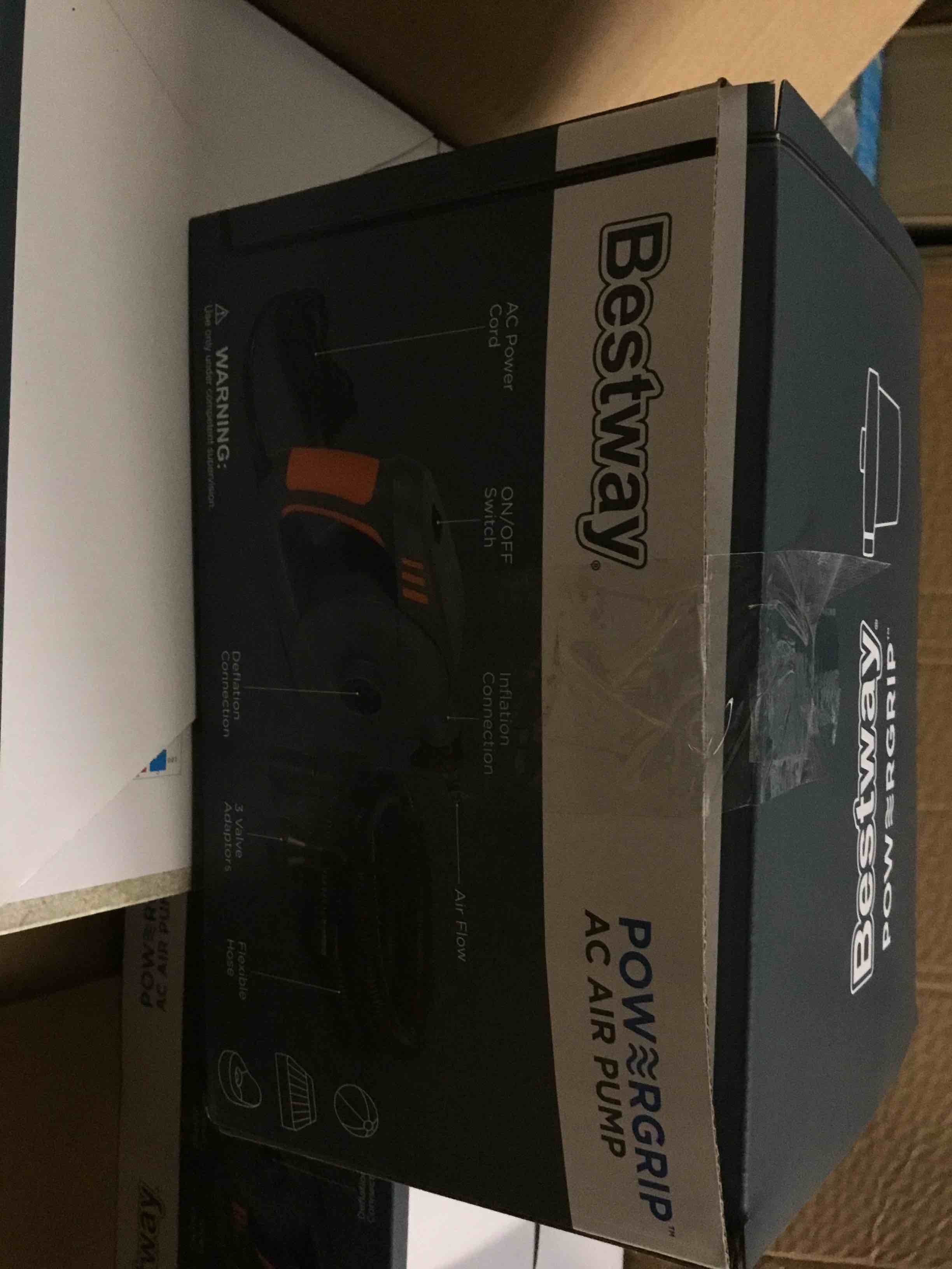 https://s3.amazonaws.com/lotting-images-prod/bidfta/_1684267181916.jpeg