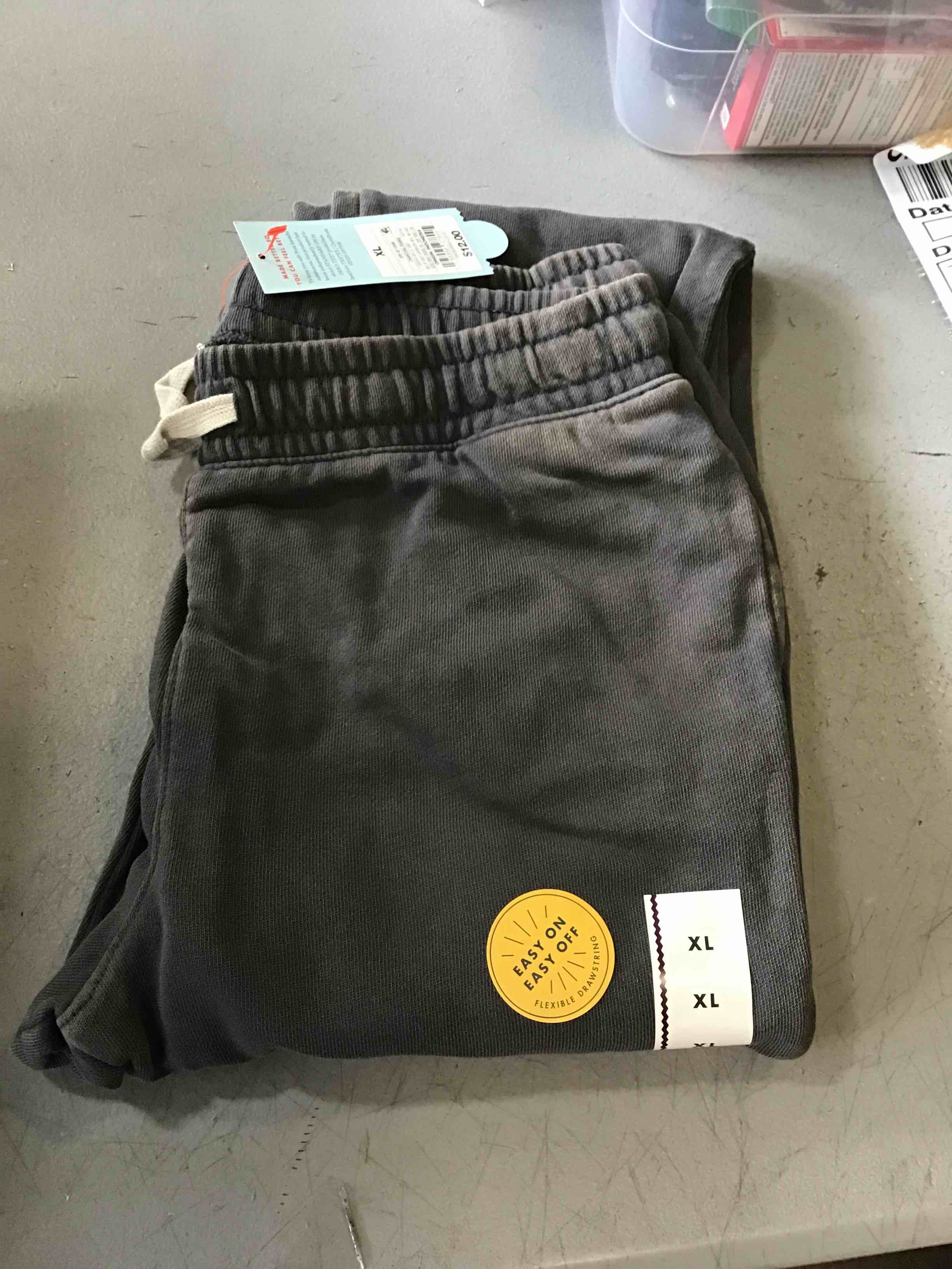 https://s3.amazonaws.com/lotting-images-prod/bidfta/_1684762262213.jpeg