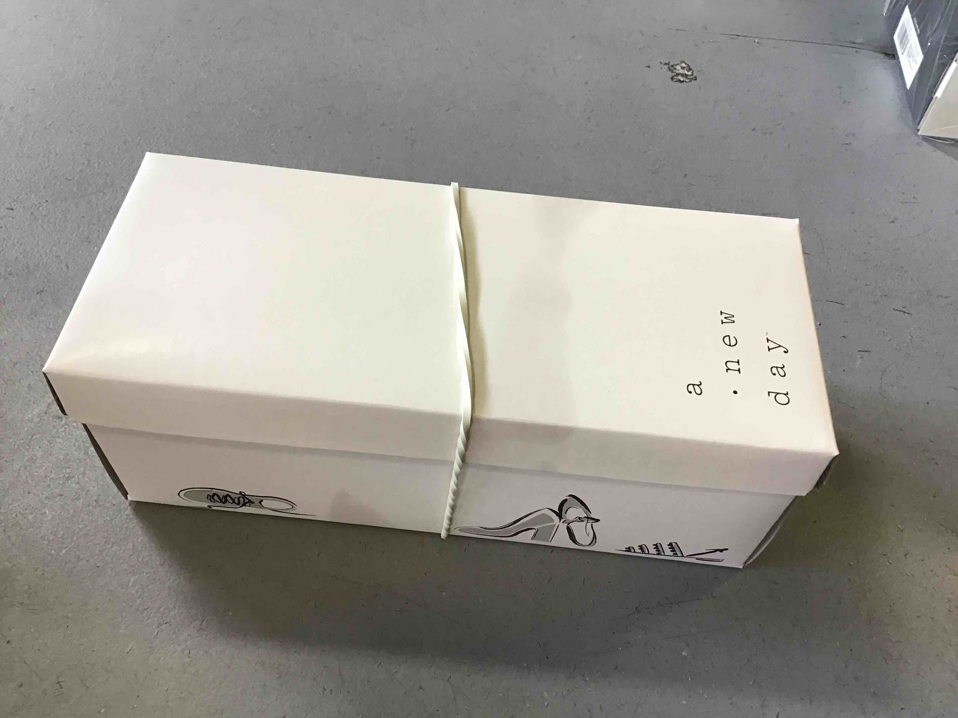https://s3.amazonaws.com/lotting-images-prod/bidfta/_1684768084319.jpeg