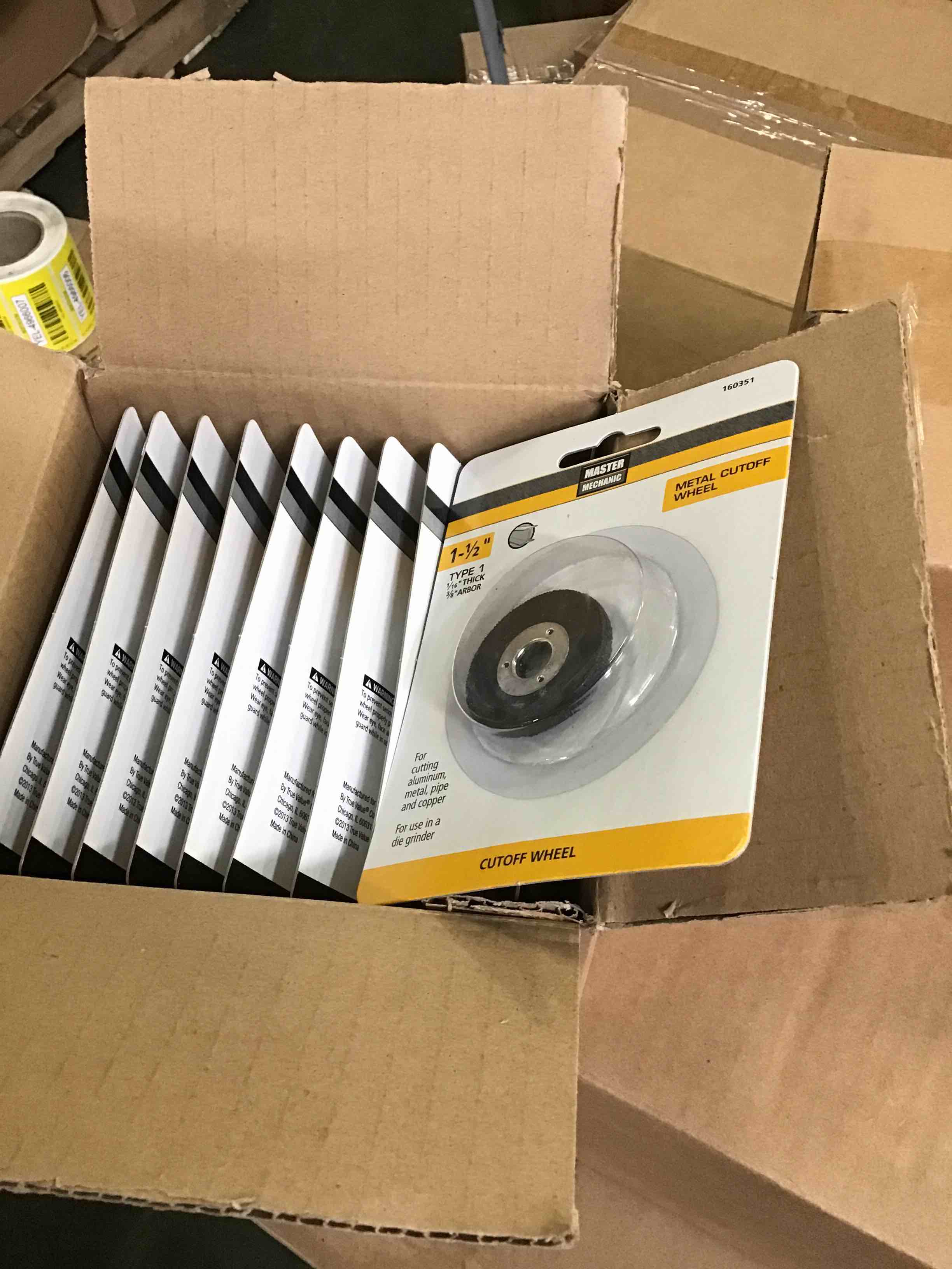 https://s3.amazonaws.com/lotting-images-prod/bidfta/_1684935079852.jpeg