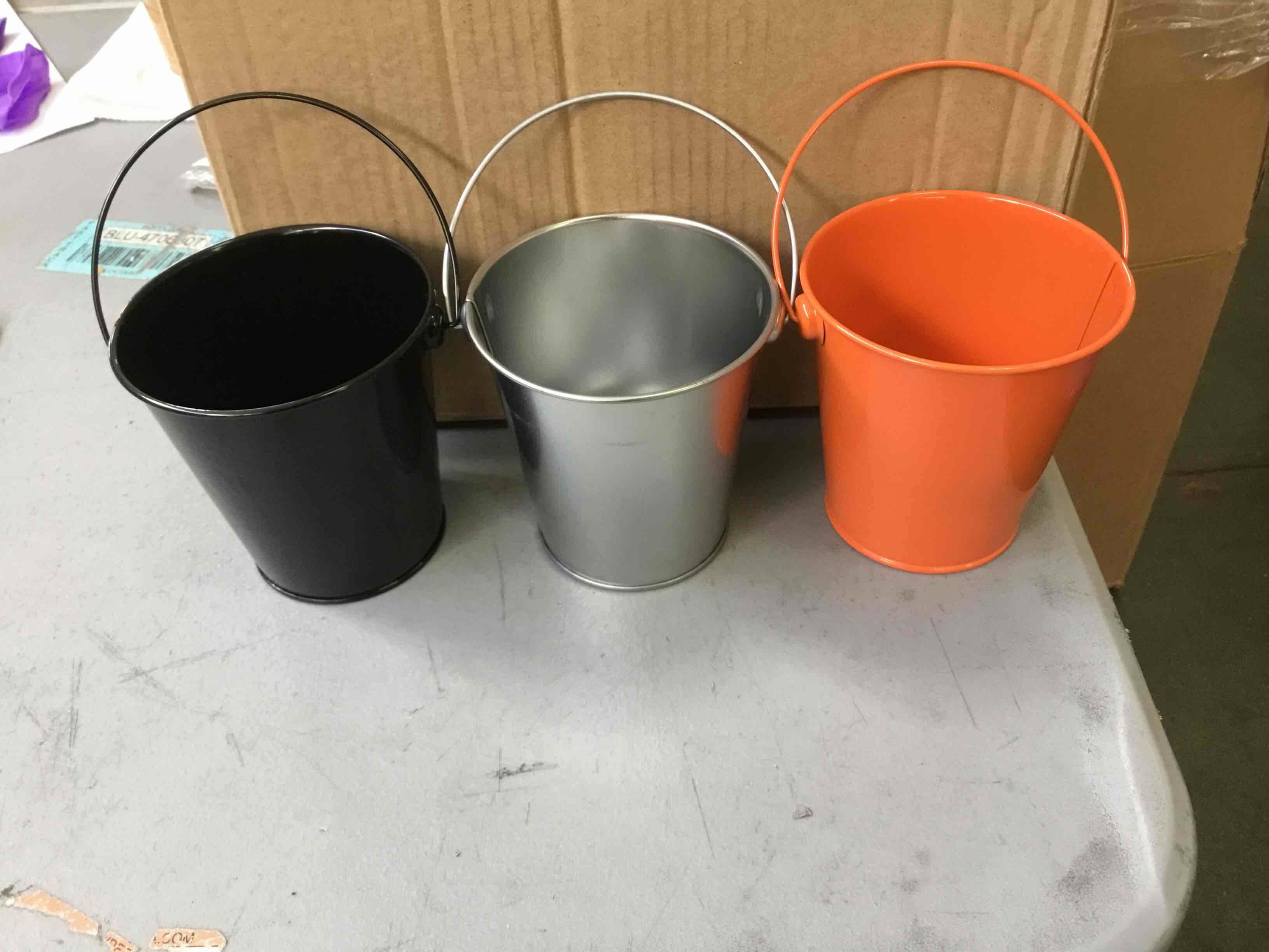 https://s3.amazonaws.com/lotting-images-prod/bidfta/_1685460513090.jpeg