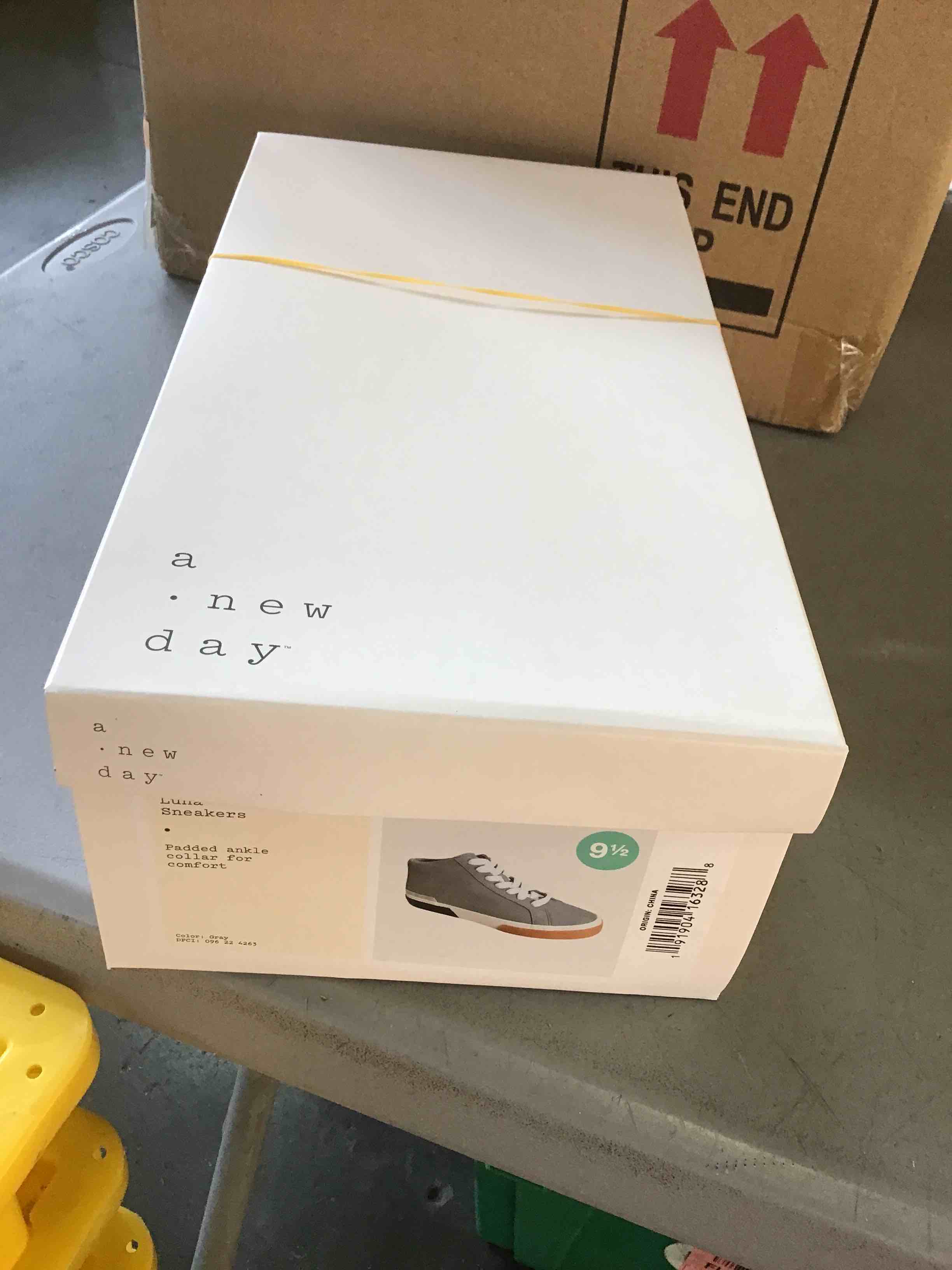 https://s3.amazonaws.com/lotting-images-prod/bidfta/_1685534630577.jpeg