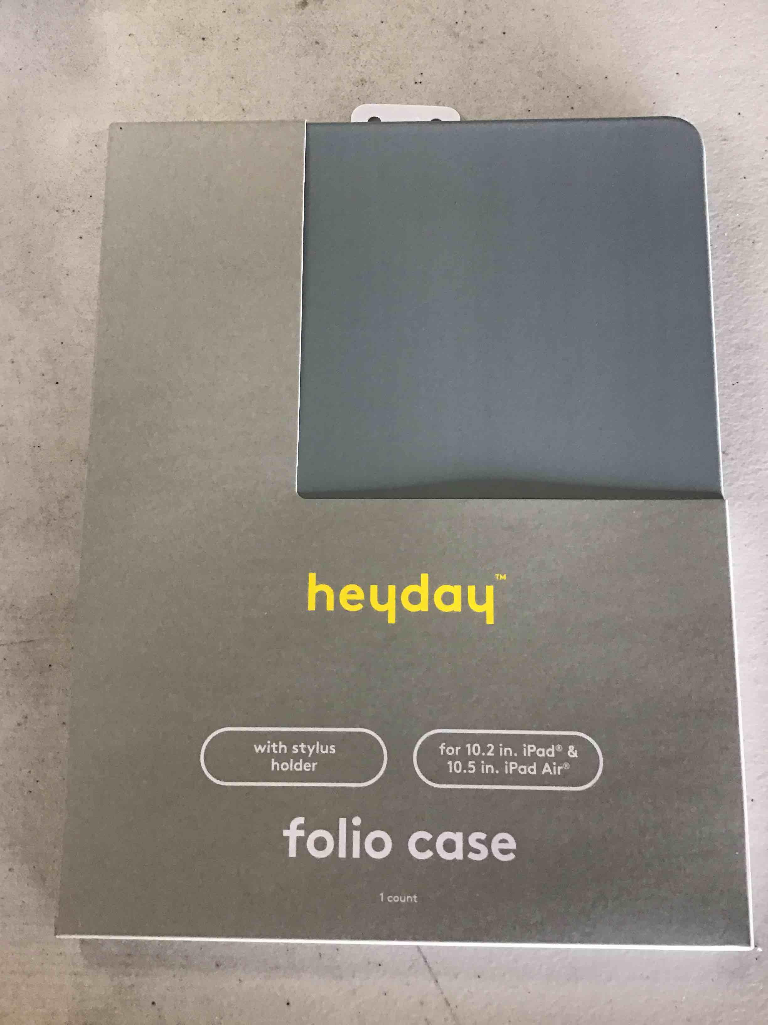 https://s3.amazonaws.com/lotting-images-prod/bidfta/_1685555082698.jpeg