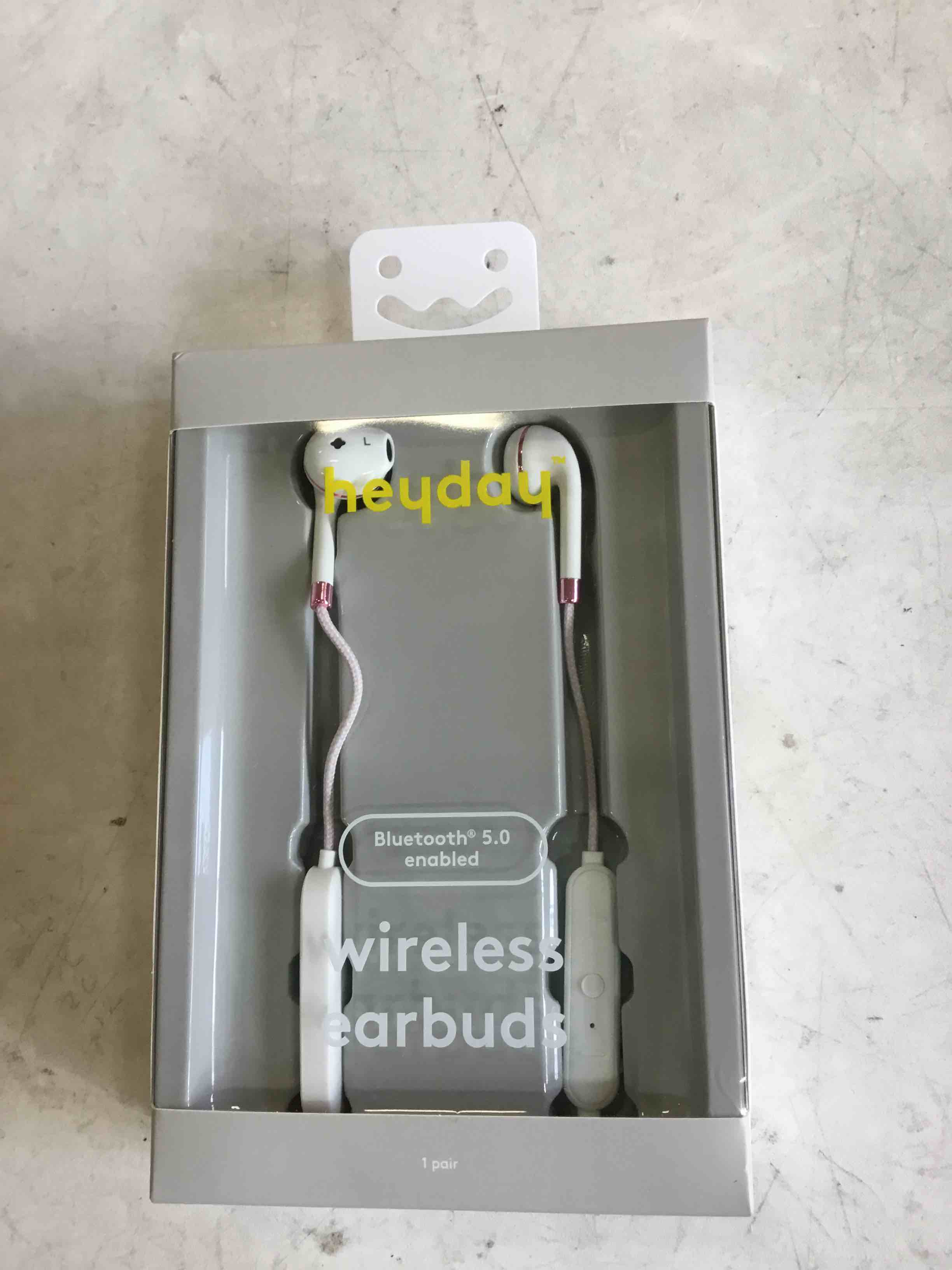 https://s3.amazonaws.com/lotting-images-prod/bidfta/_1685623879474.jpeg