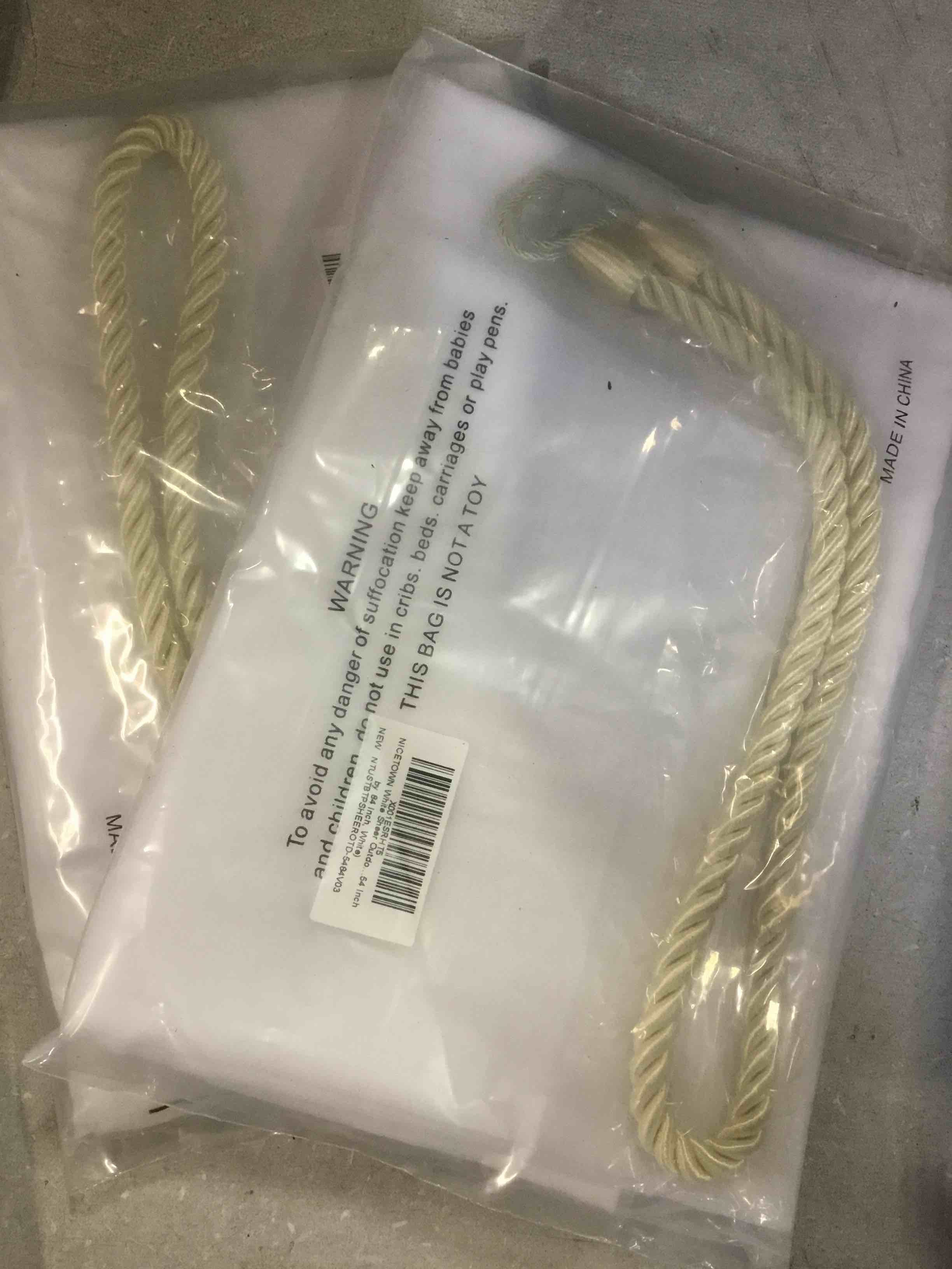https://s3.amazonaws.com/lotting-images-prod/bidfta/_1685721247850.jpeg