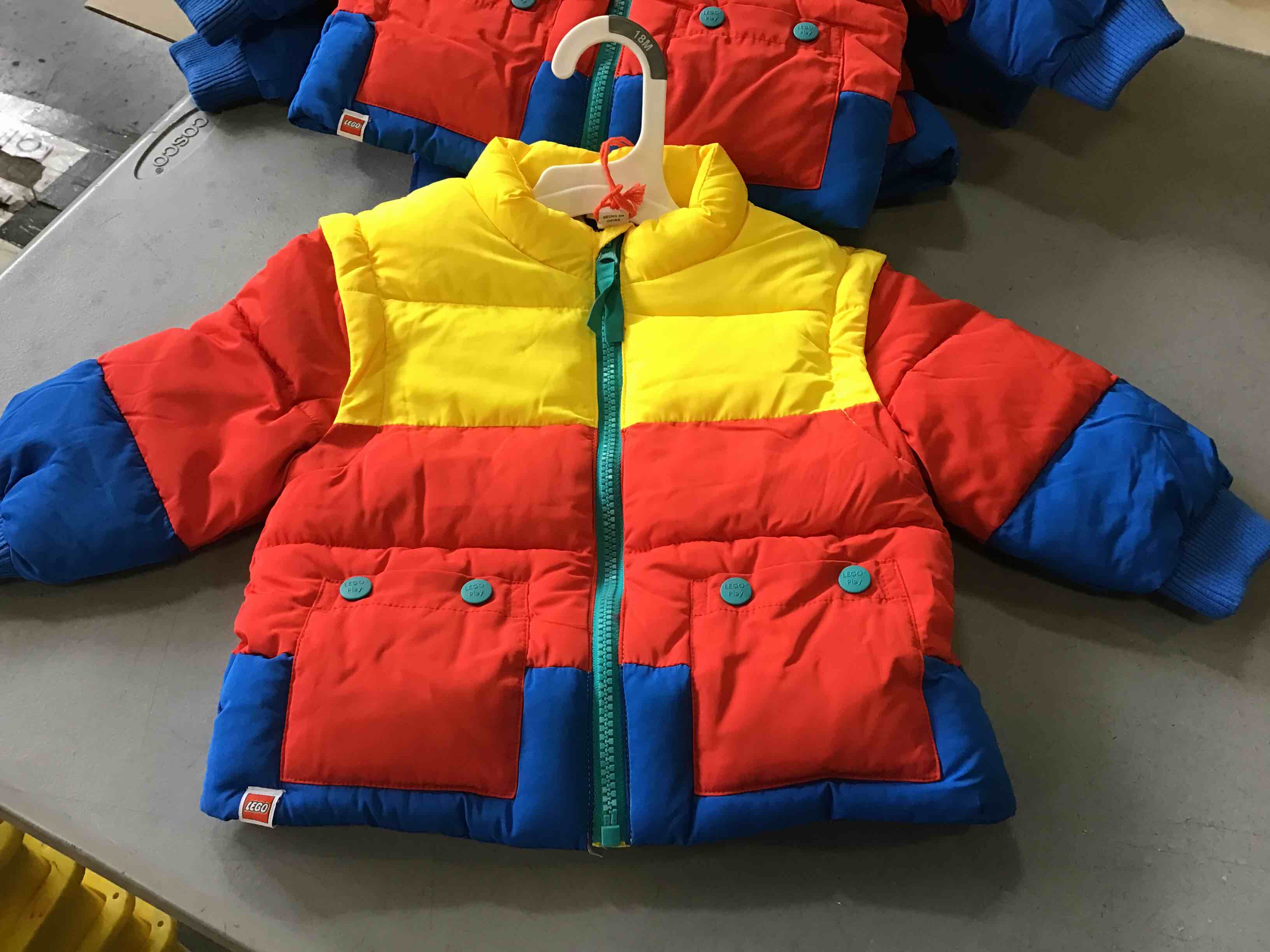 https://s3.amazonaws.com/lotting-images-prod/bidfta/_1685984341352.jpeg