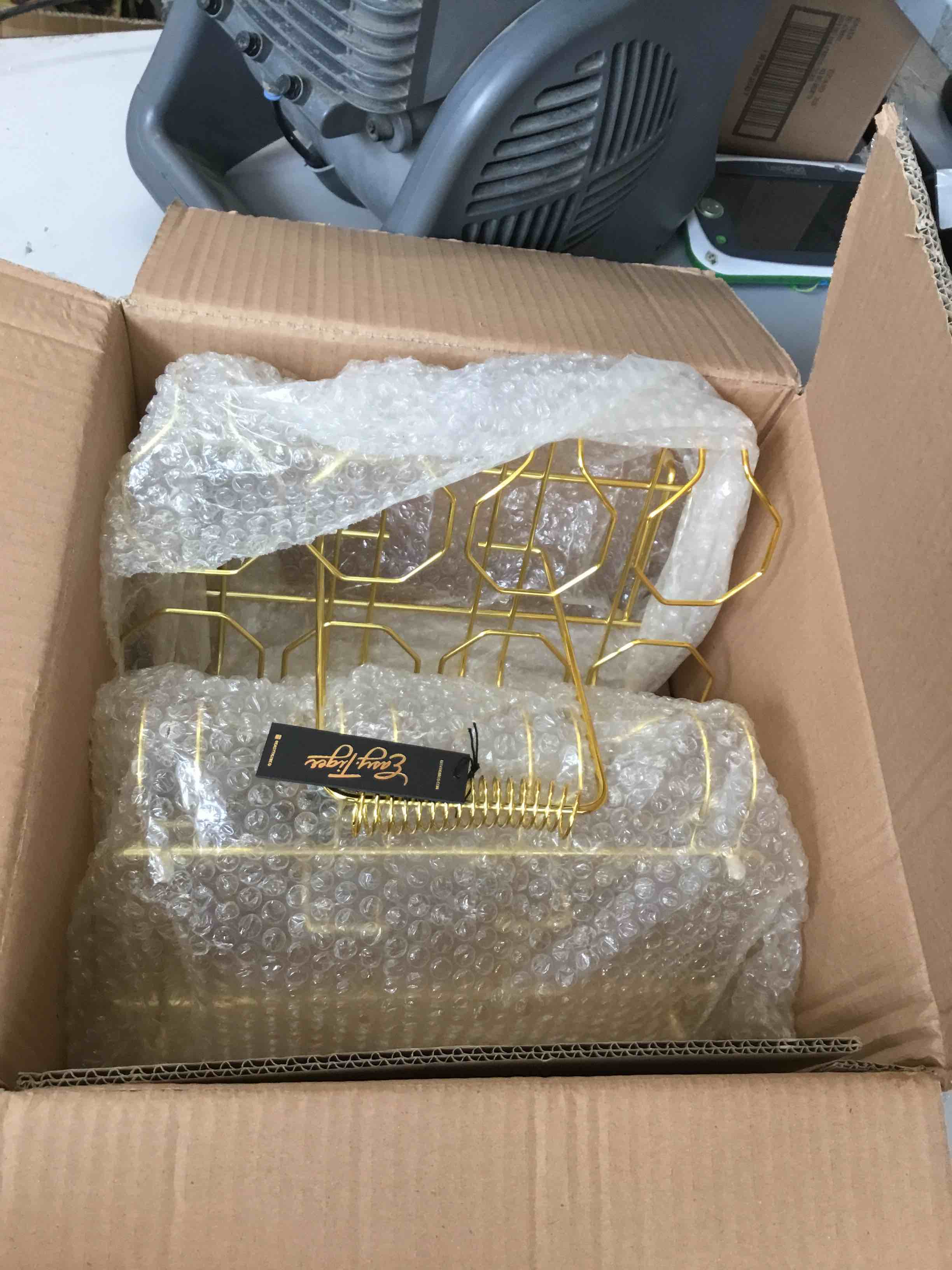 https://s3.amazonaws.com/lotting-images-prod/bidfta/_1686151720556.jpeg