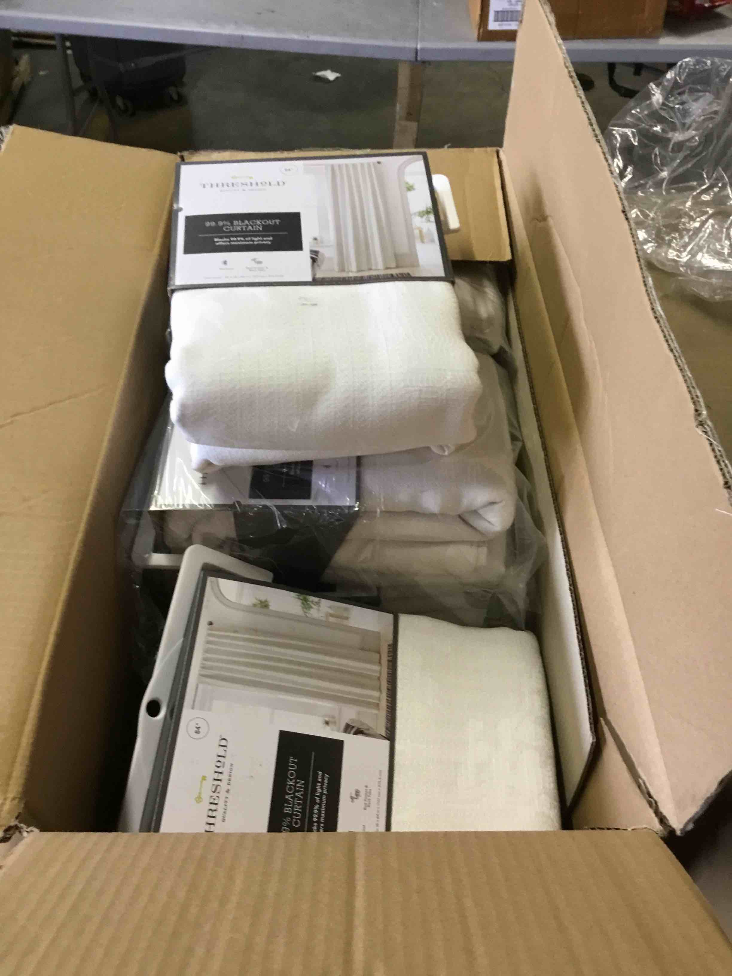 https://s3.amazonaws.com/lotting-images-prod/bidfta/_1687195481261.jpeg