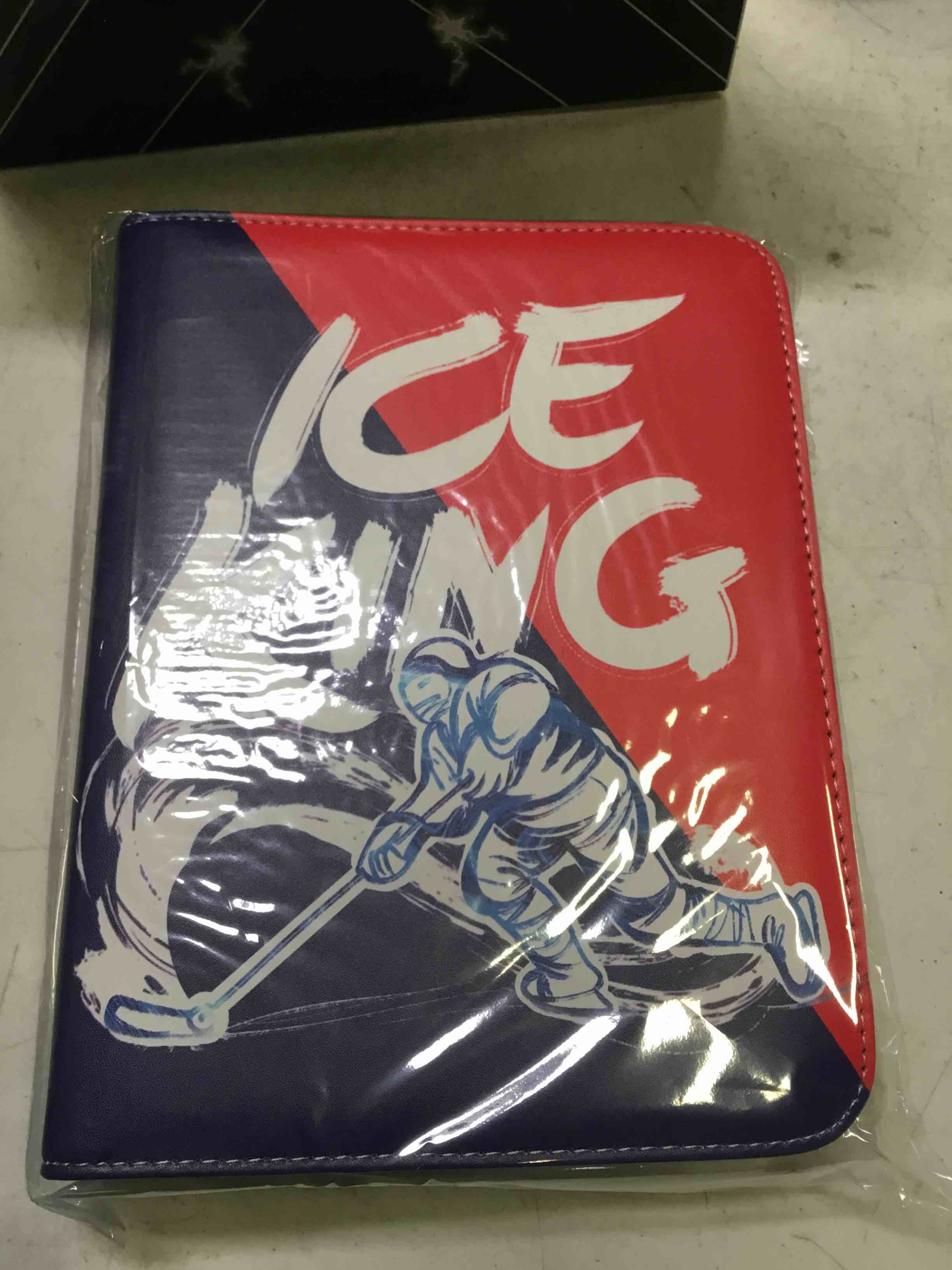 STILLKEEPER Hockey Card Binder,4-Pocket Trading Card Binder,400 Pockets Double Sided Pockets Trading Card Binder, for Hockey Cards and Display Storage Collection