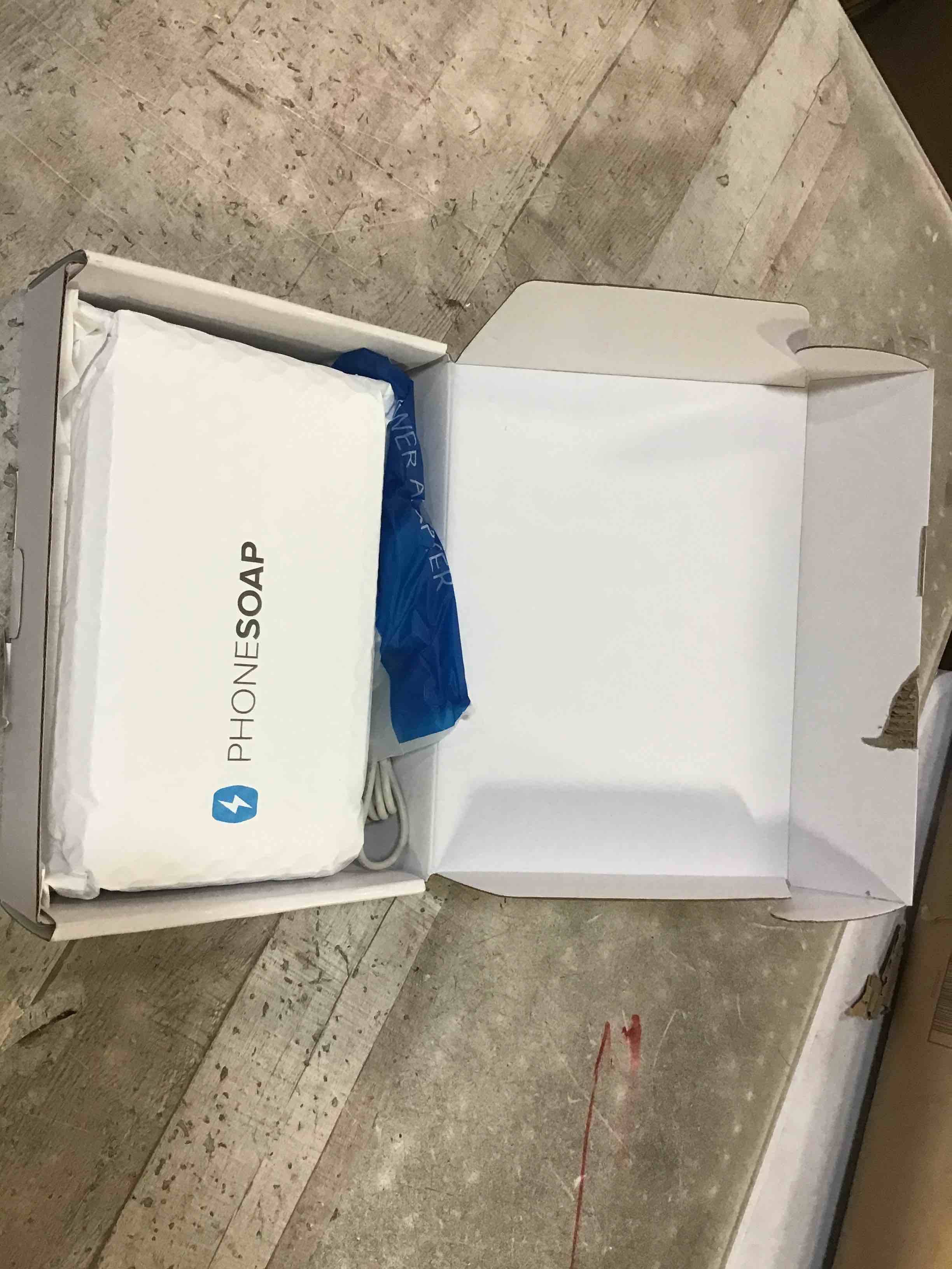 https://s3.amazonaws.com/lotting-images-prod/bidfta/_1690208448099.jpeg