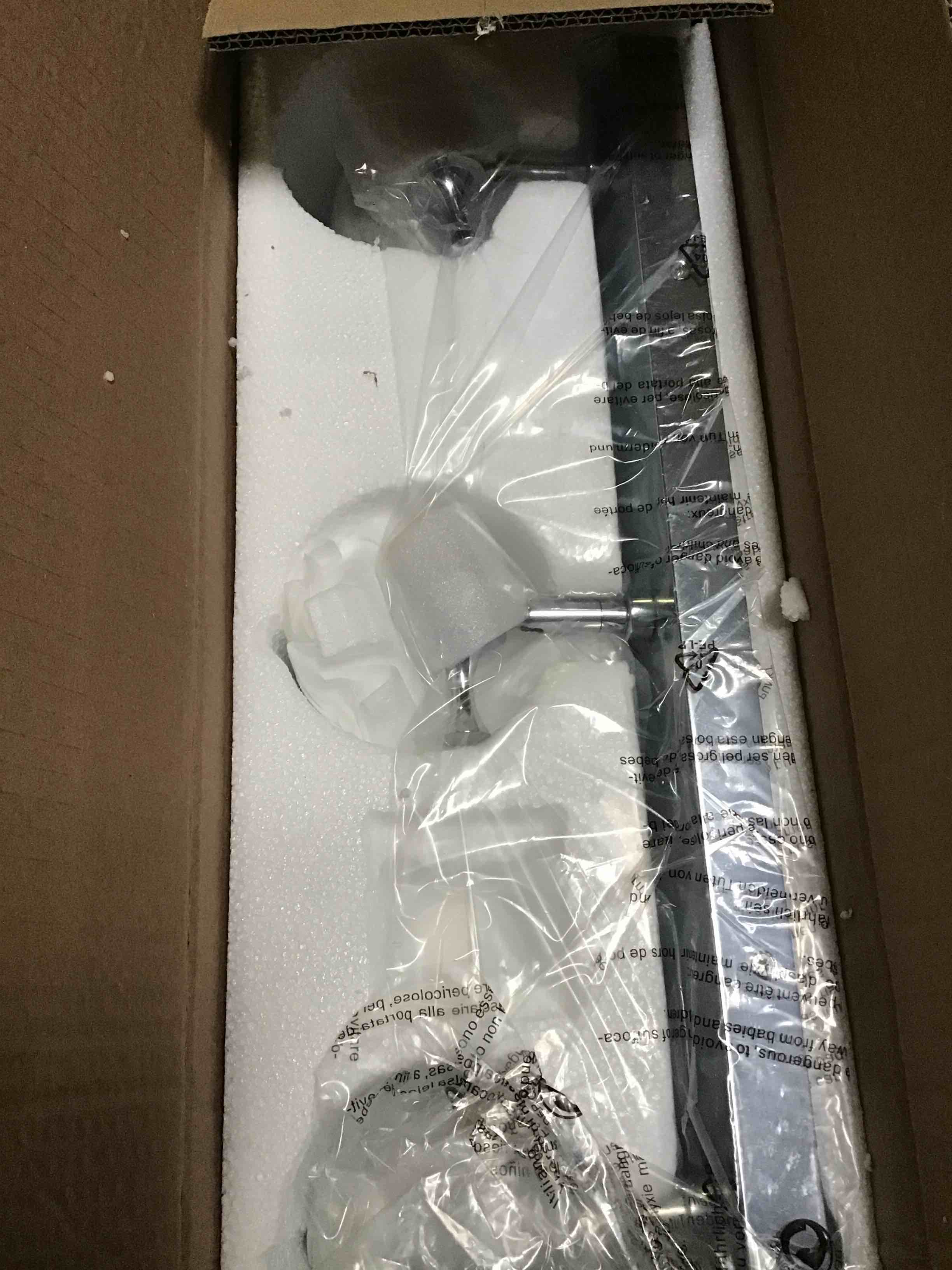 https://s3.amazonaws.com/lotting-images-prod/bidfta/_1691611385328.jpeg