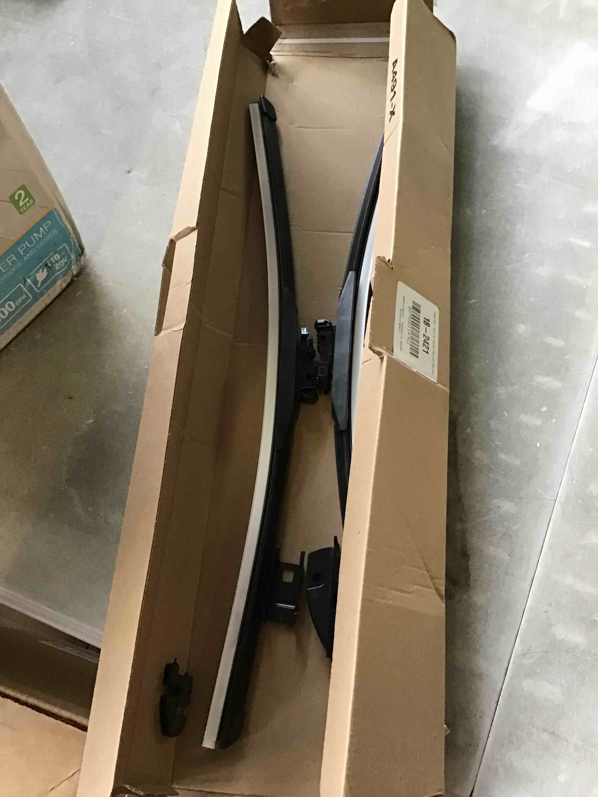 https://s3.amazonaws.com/lotting-images-prod/bidfta/_1692215754438.jpeg