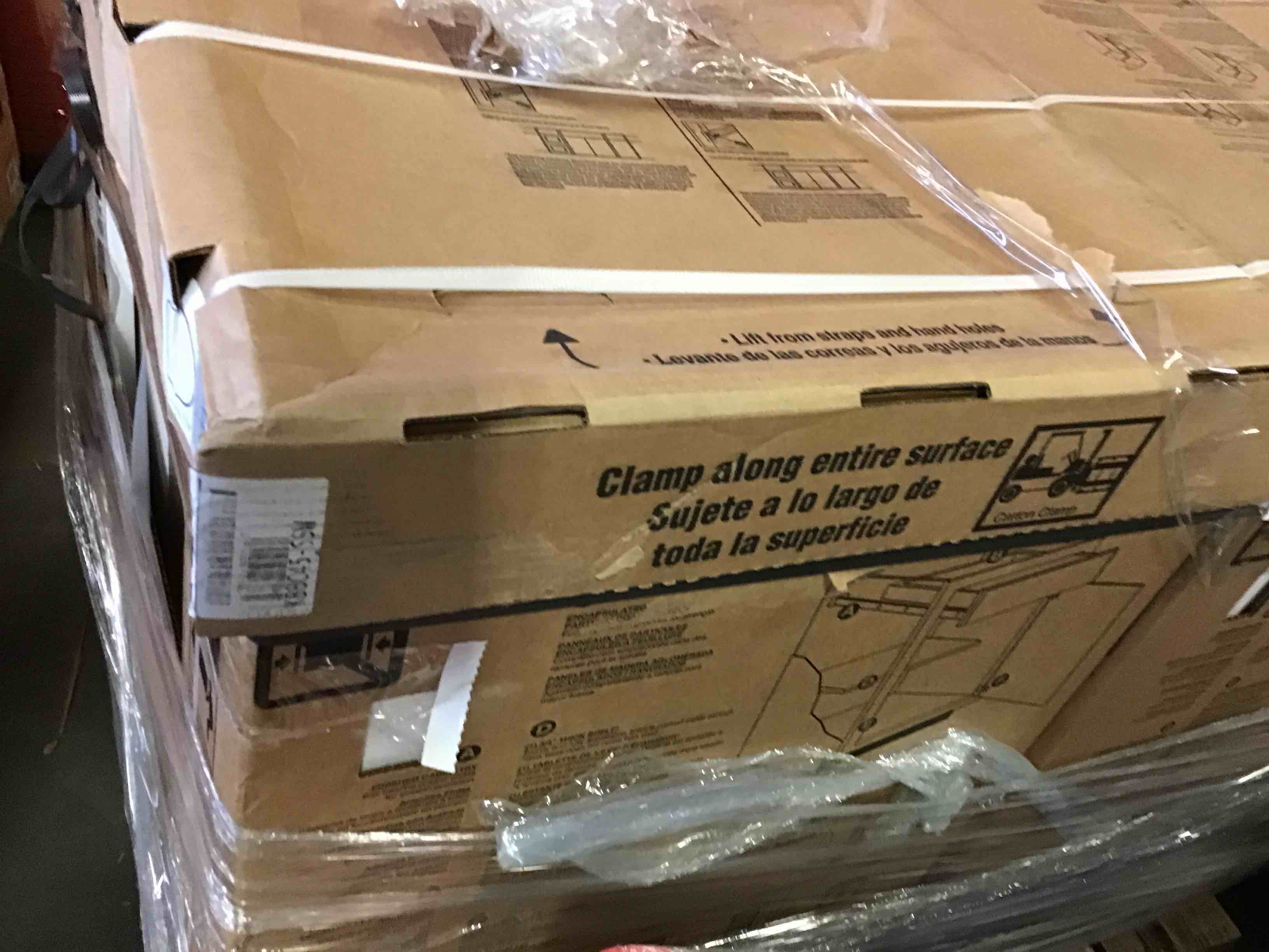 https://s3.amazonaws.com/lotting-images-prod/bidfta/_1692271828930.jpeg