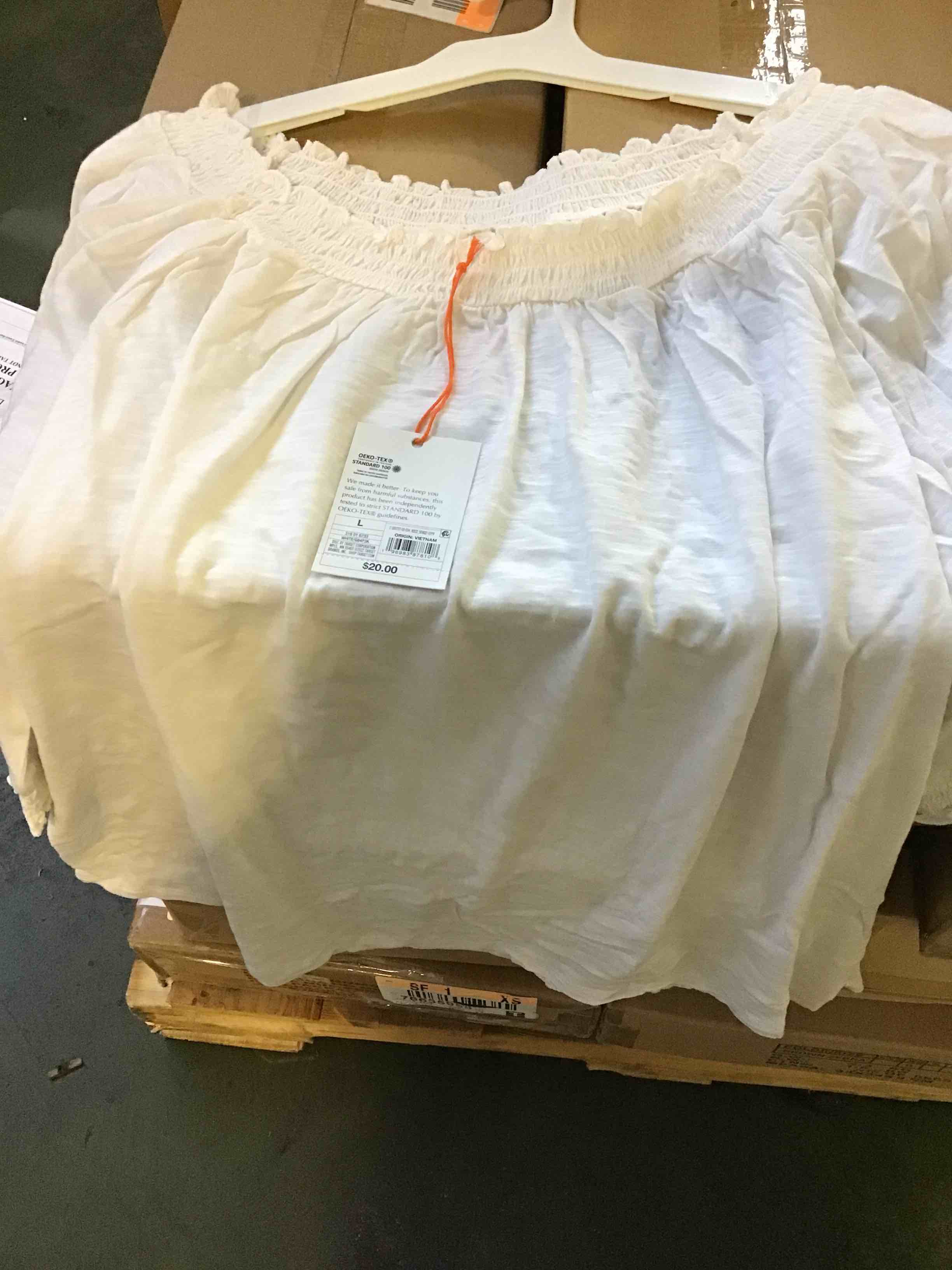 https://s3.amazonaws.com/lotting-images-prod/bidfta/_1692275105973.jpeg