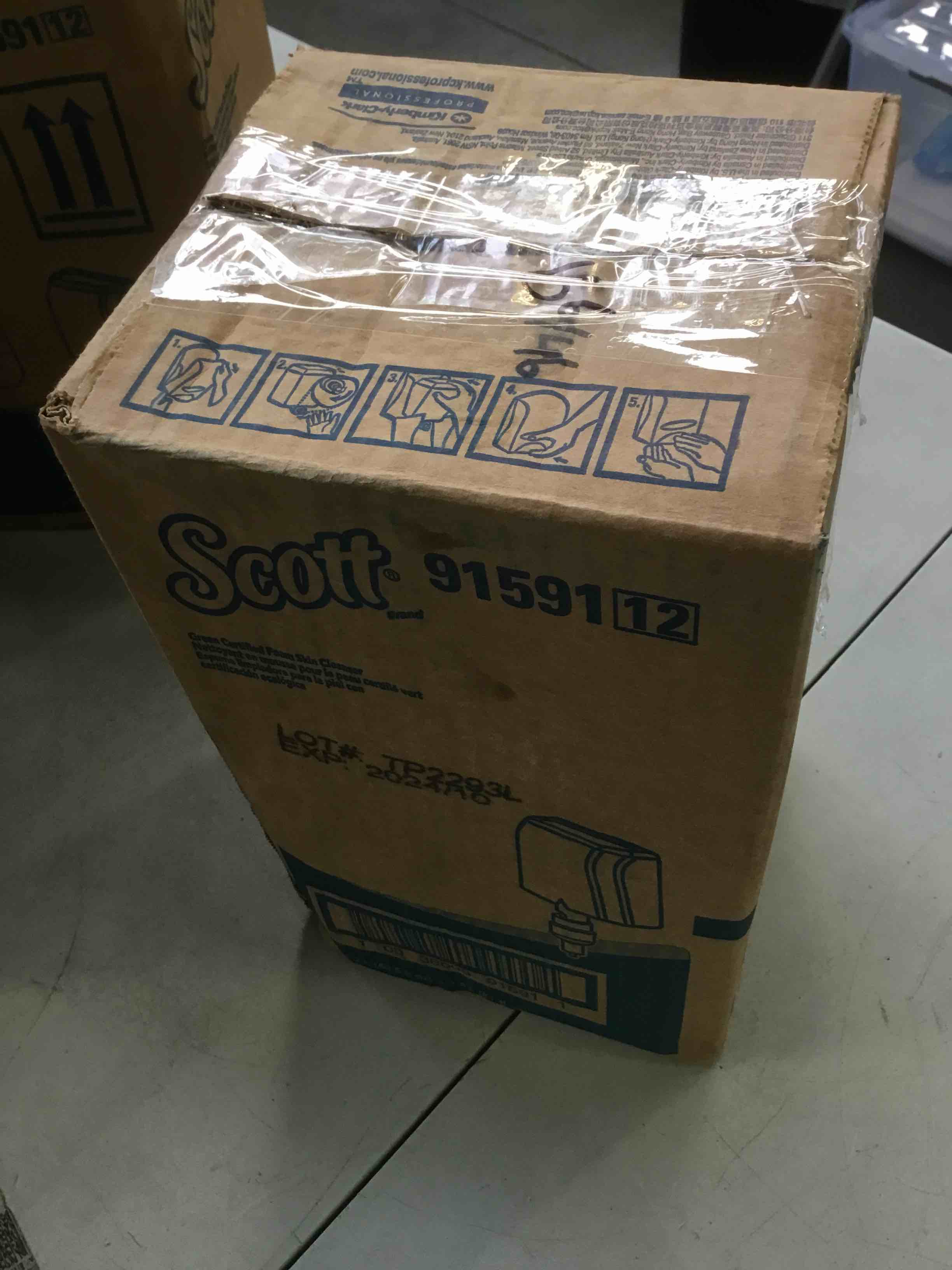 https://s3.amazonaws.com/lotting-images-prod/bidfta/_1692705975308.jpeg