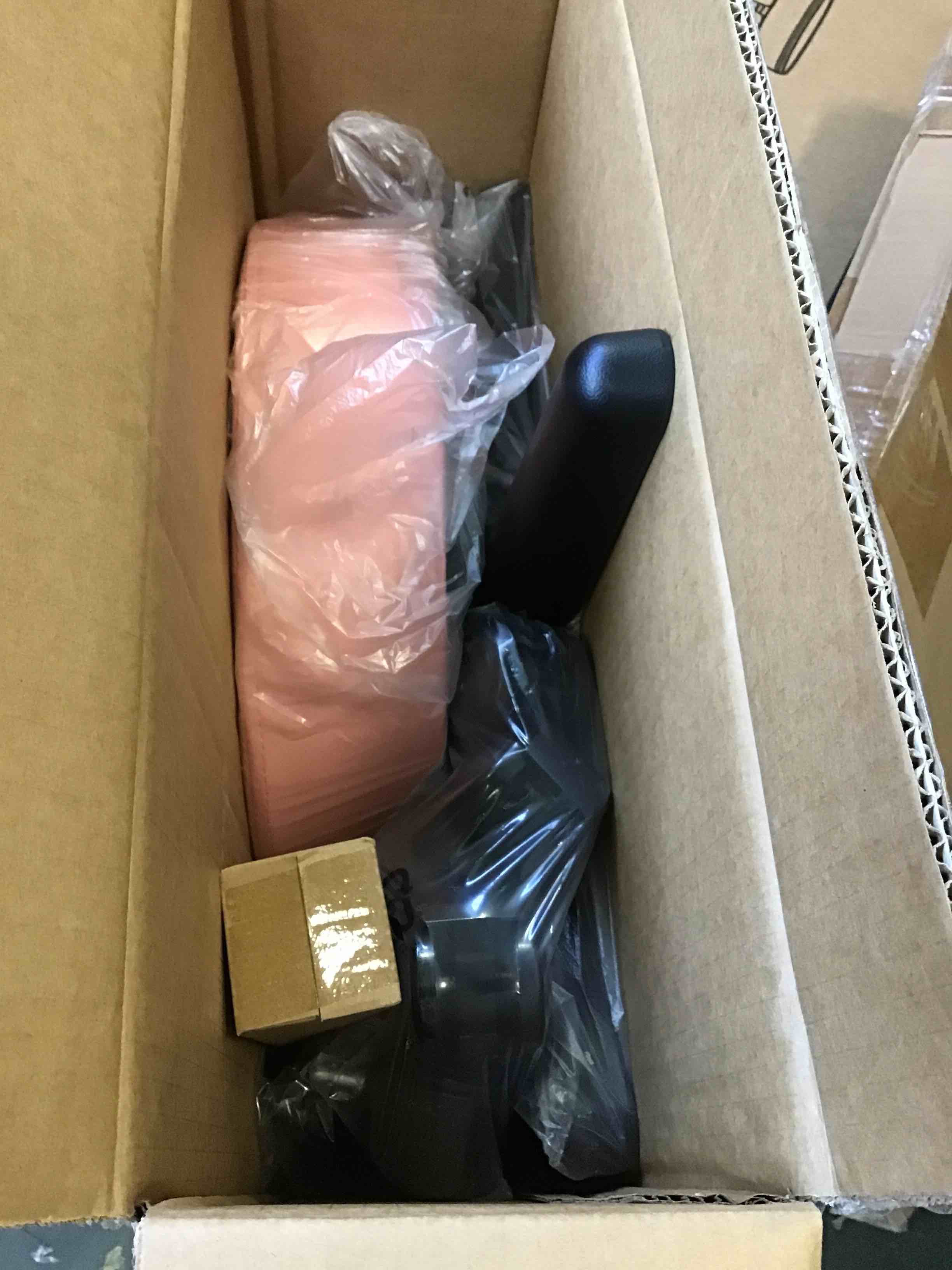https://s3.amazonaws.com/lotting-images-prod/bidfta/_1692729598590.jpeg