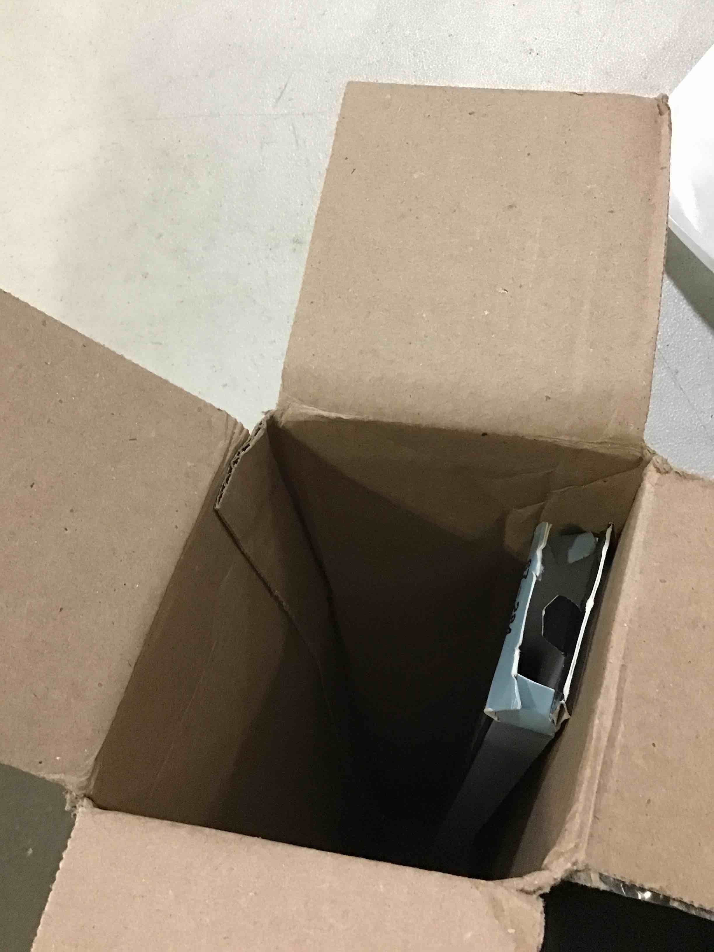 https://s3.amazonaws.com/lotting-images-prod/bidfta/_1692976031968.jpeg