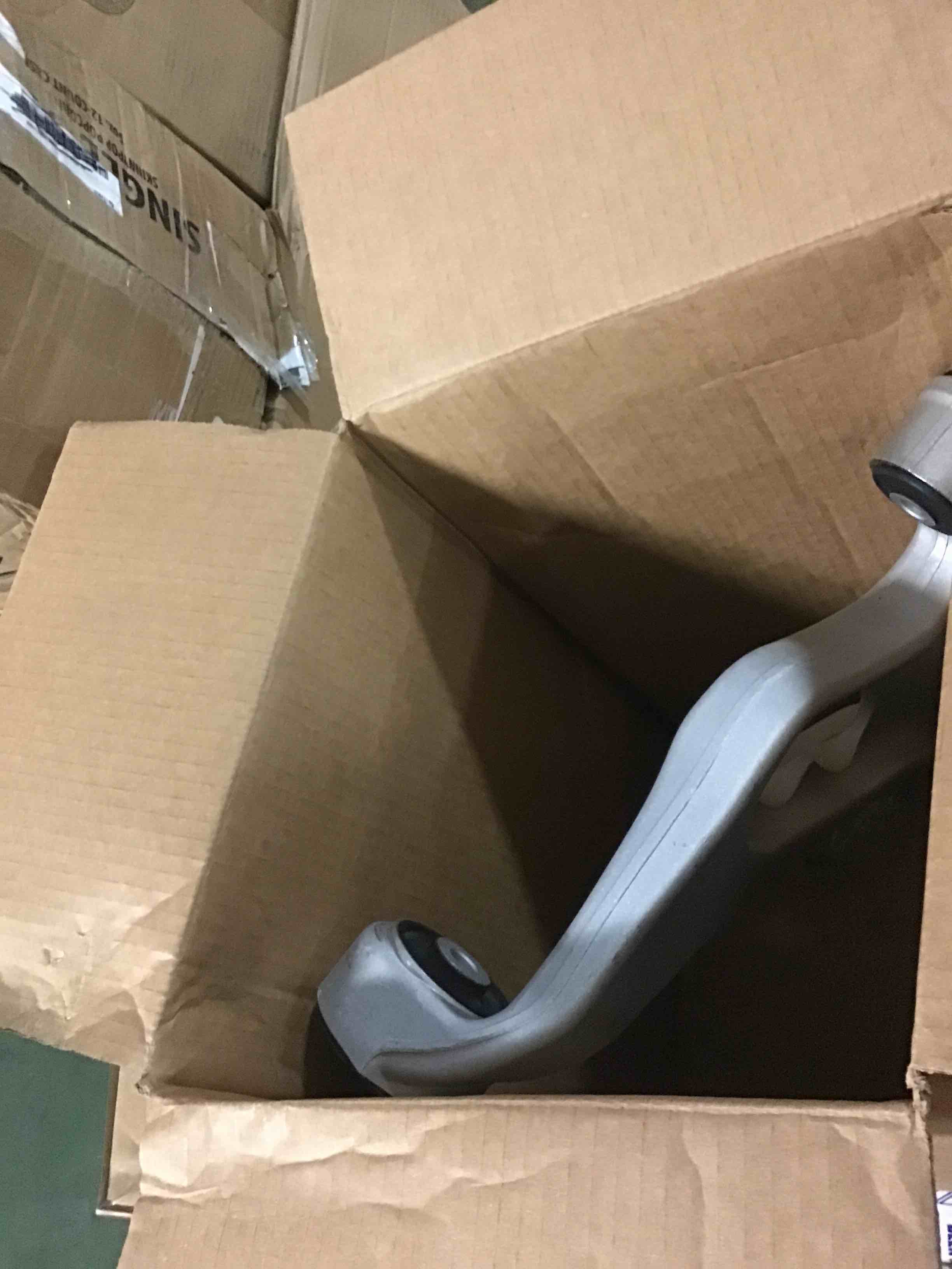 https://s3.amazonaws.com/lotting-images-prod/bidfta/_1693219760861.jpeg